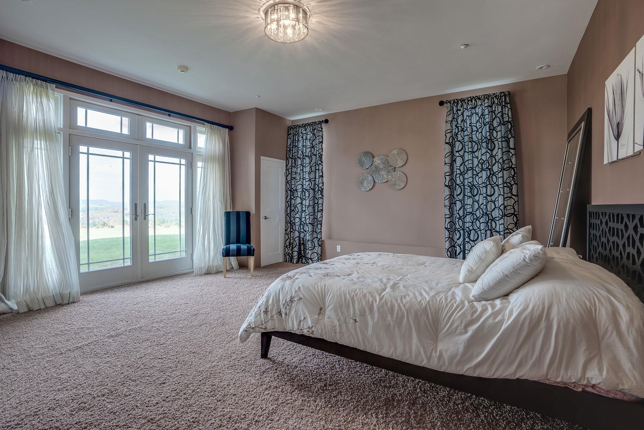 17.2 x 18.10 Bedroom
