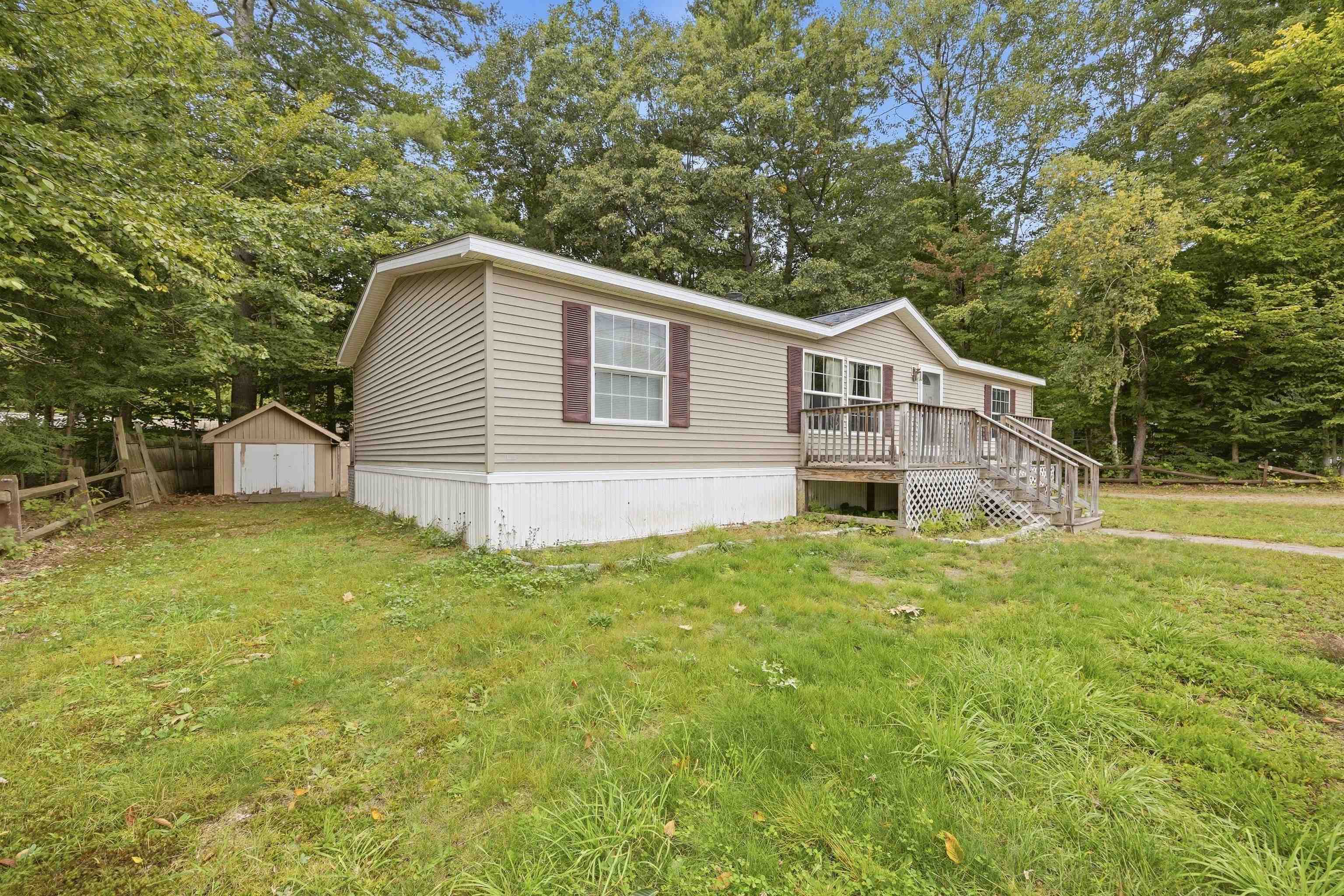 Photo 2 of Single family home for sale at 11 Page St, Plymouth, NH 03264 | MLS# 5101273 | Listing updated on 2026-09-18