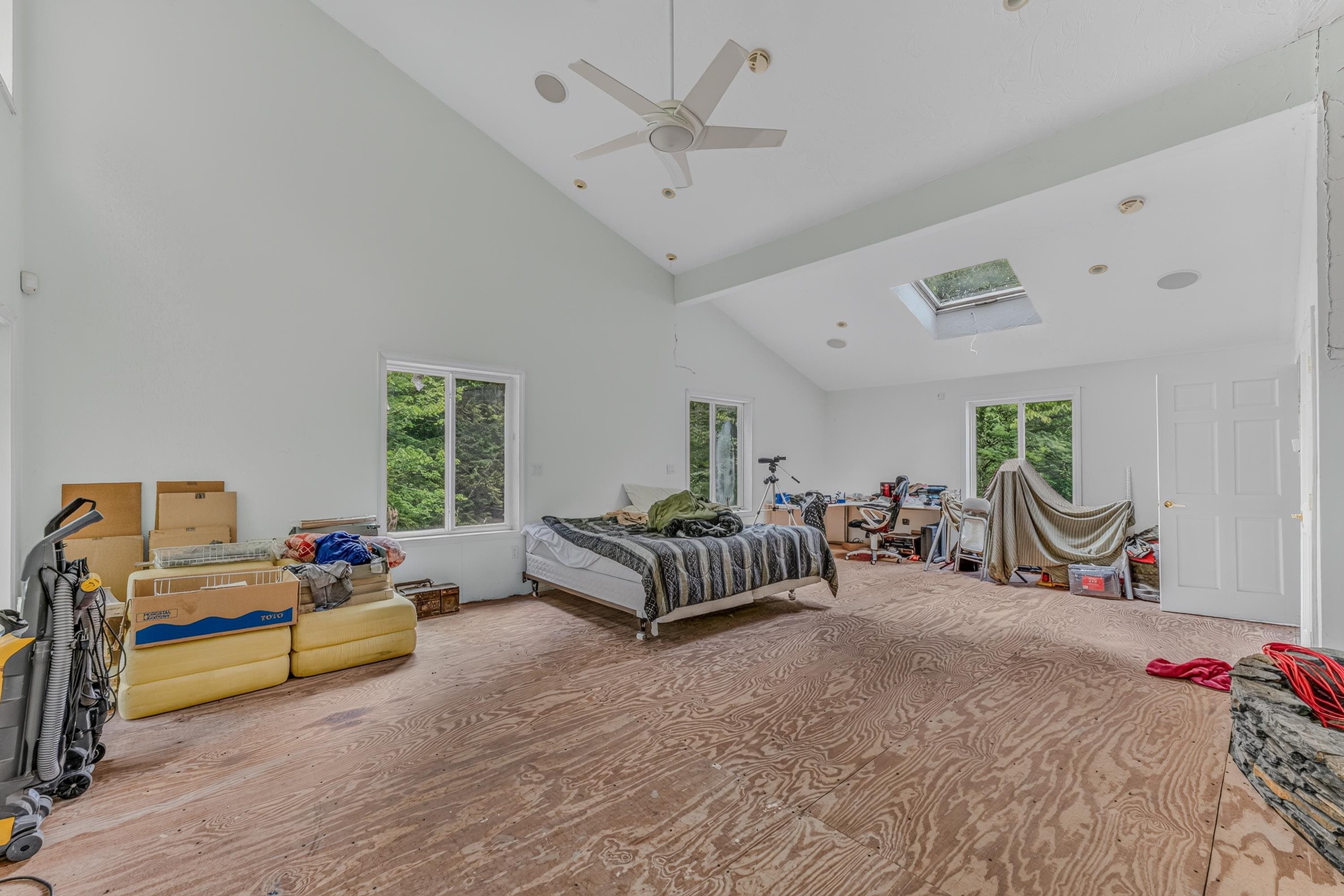 105 Beaver Pond Rd, Lyman, NH 03585