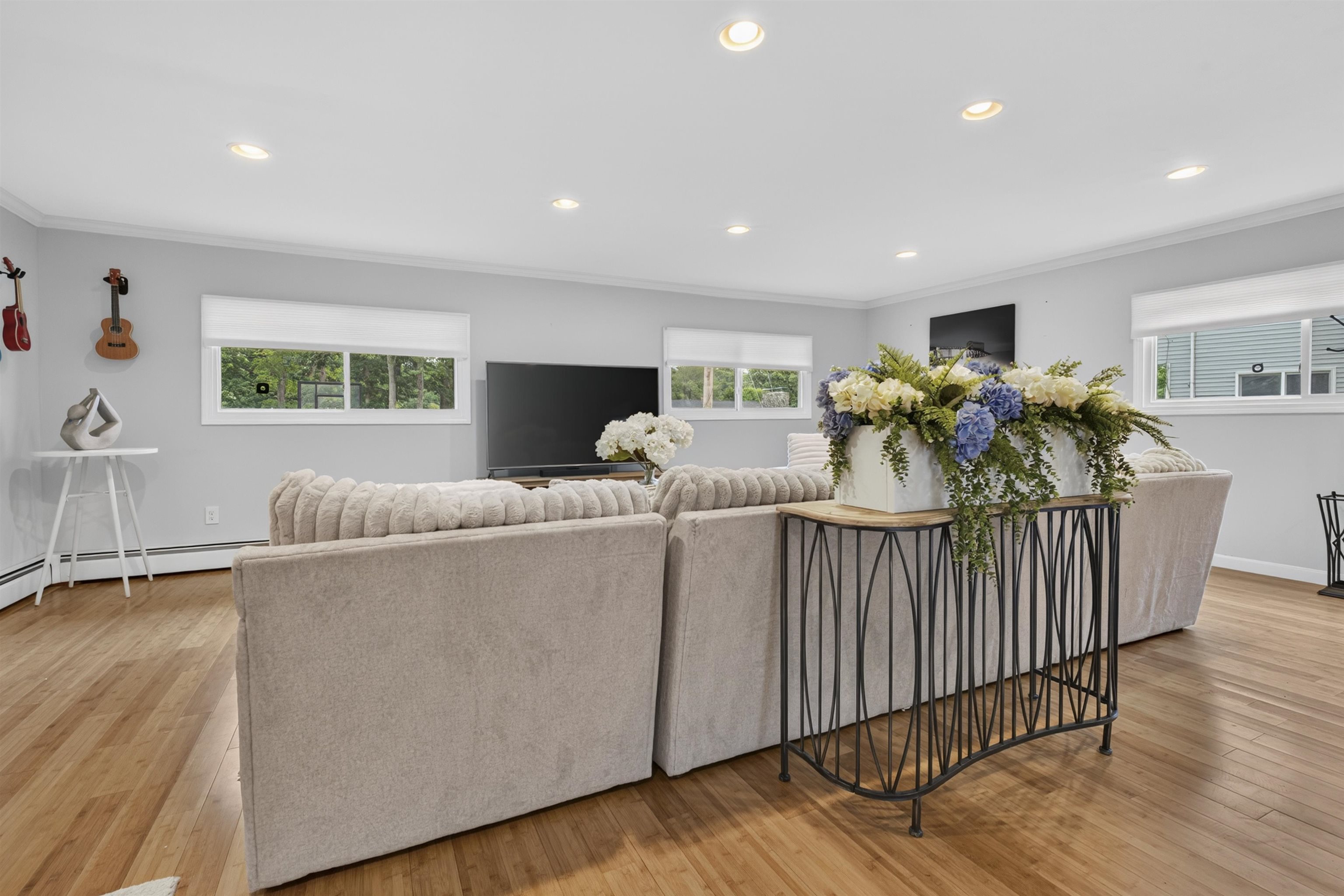 11 Tanglewood Dr, Dover, NH 03820