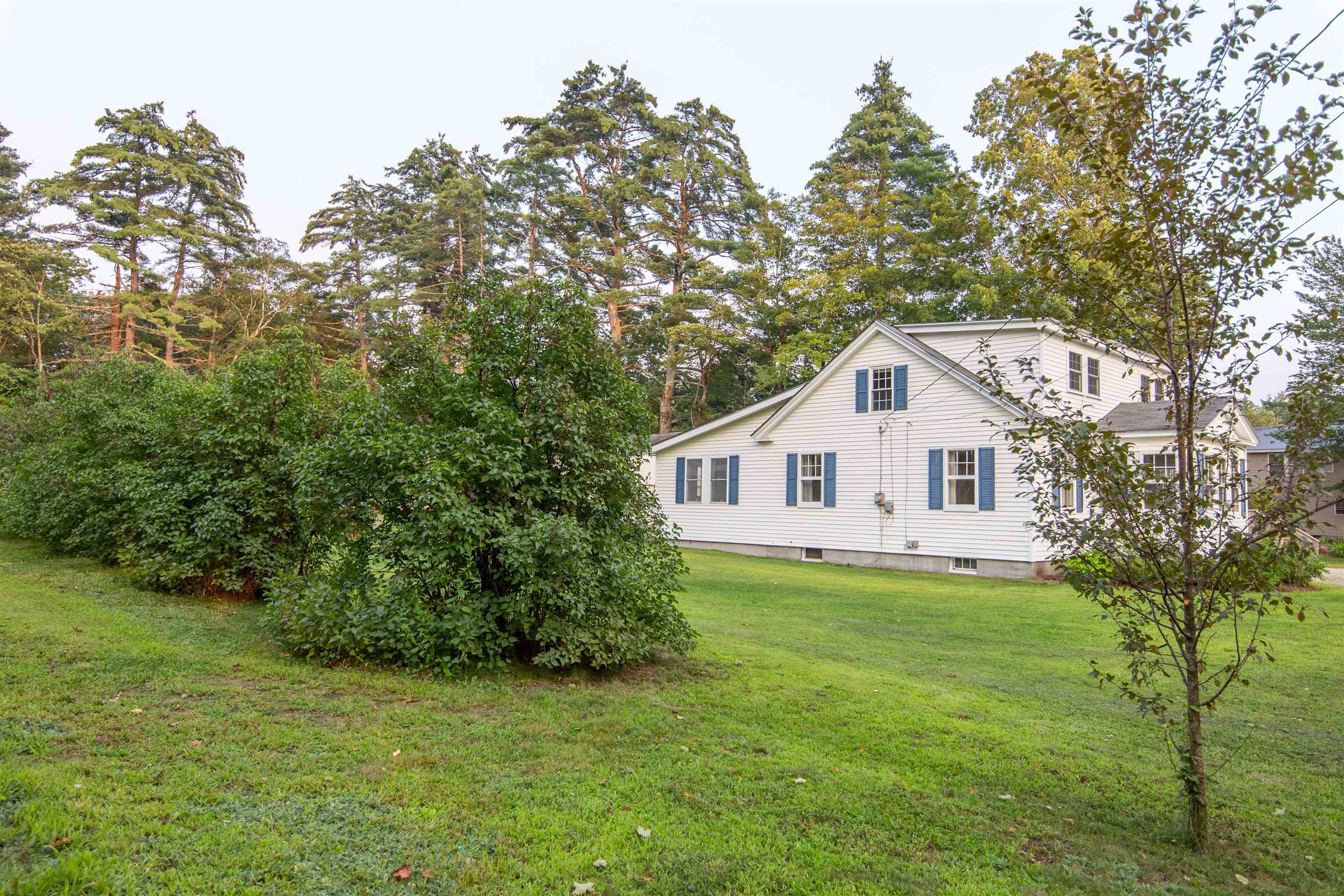 83 Tamworth Rd, Tamworth, NH 03886