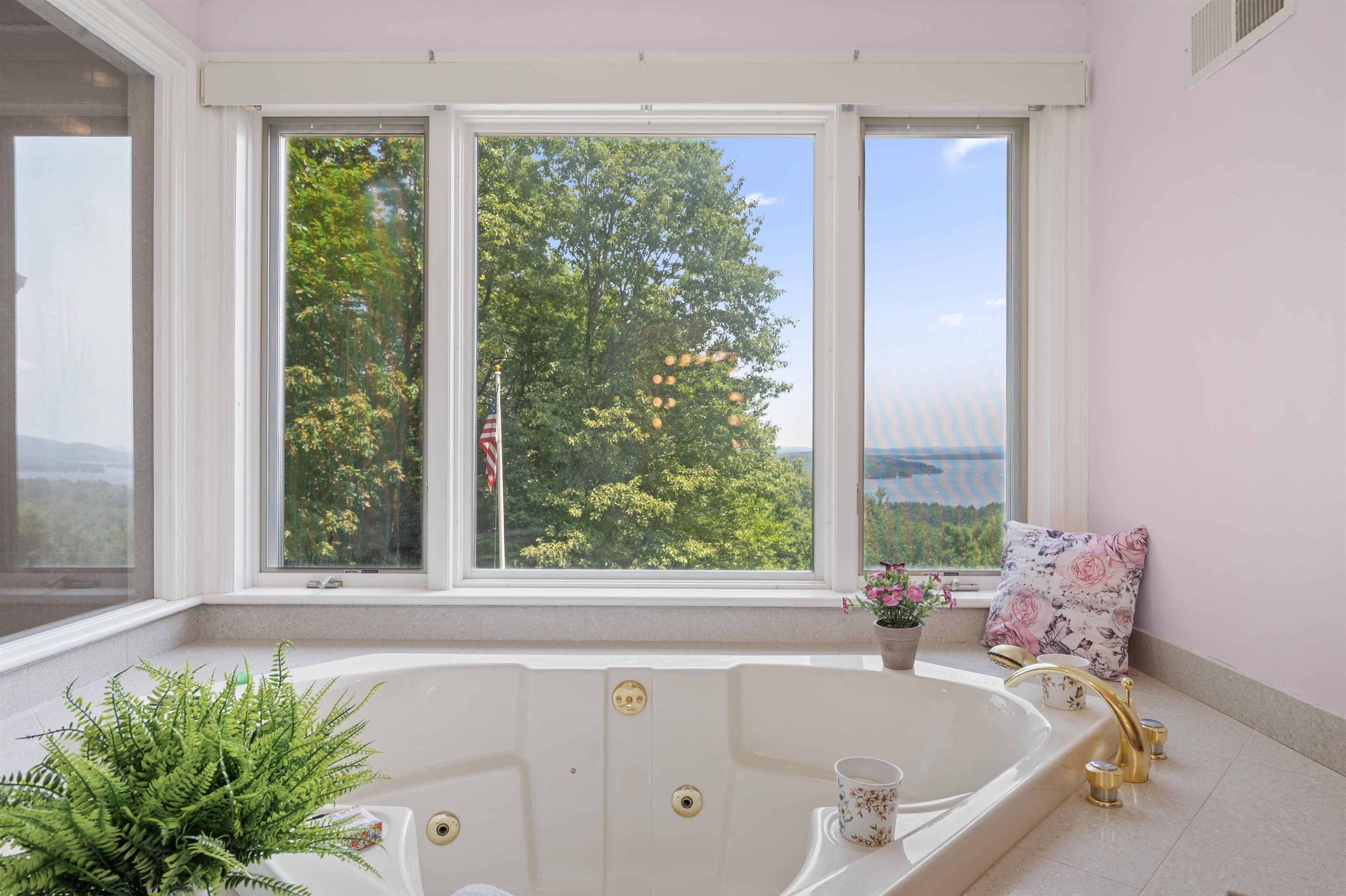 Primary Suite Bathroom