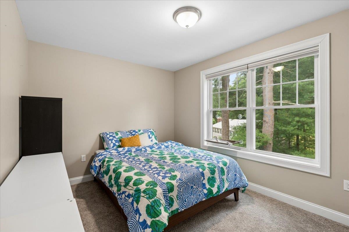 25 Second St, Hudson, NH 03051