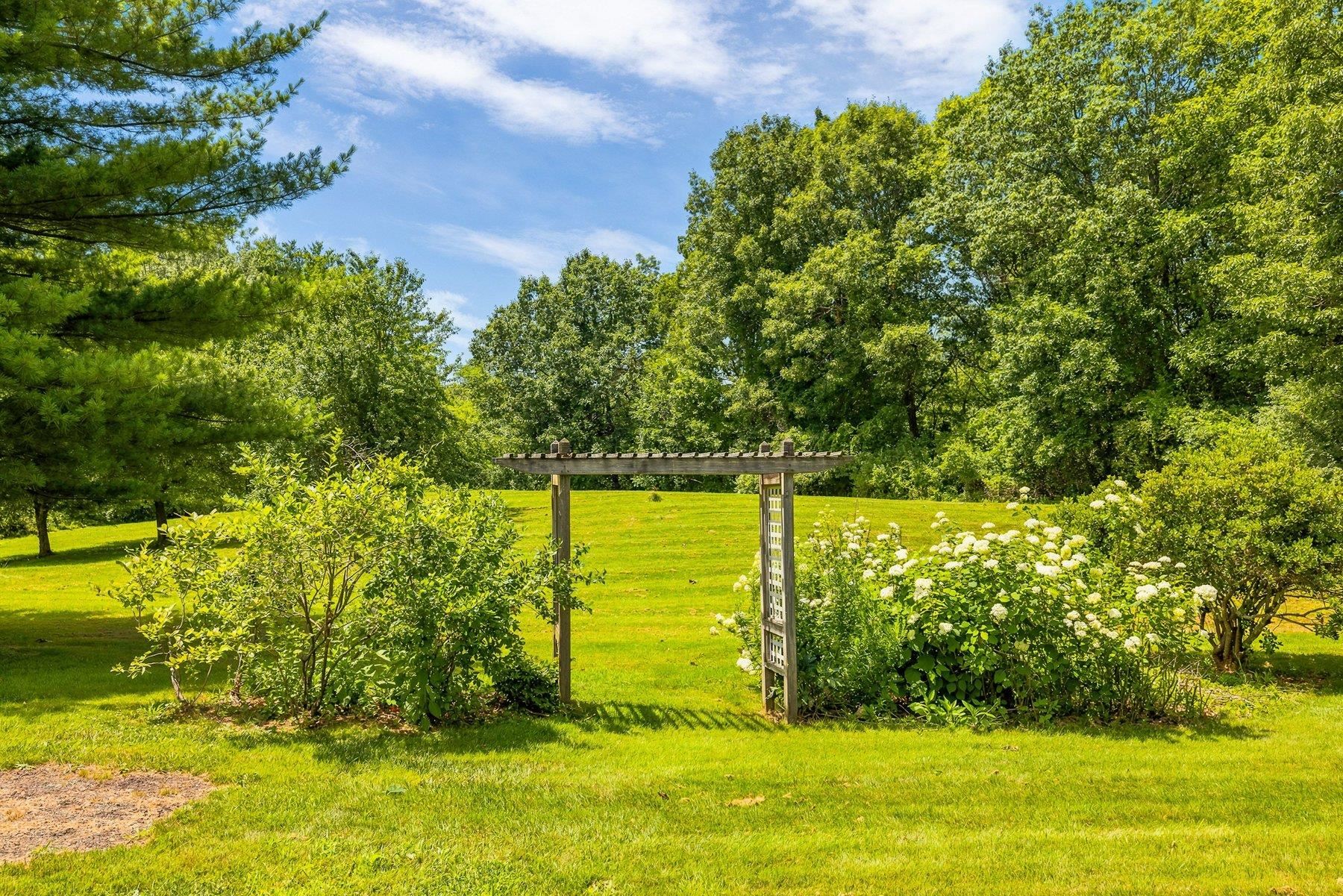 3 Gold Post Rd, Dover, NH 03820