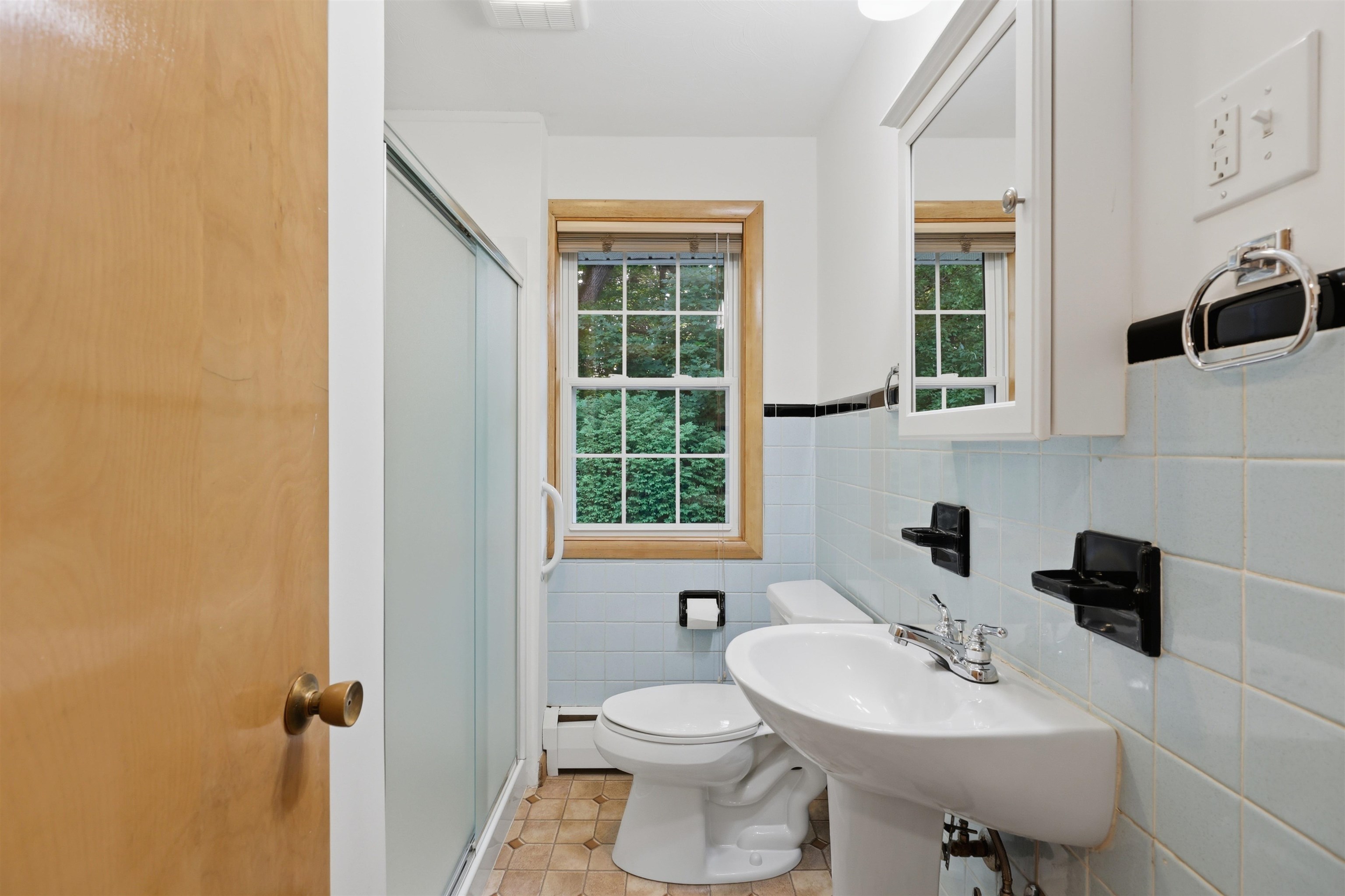 13 Sherman St, Nashua, NH 03064