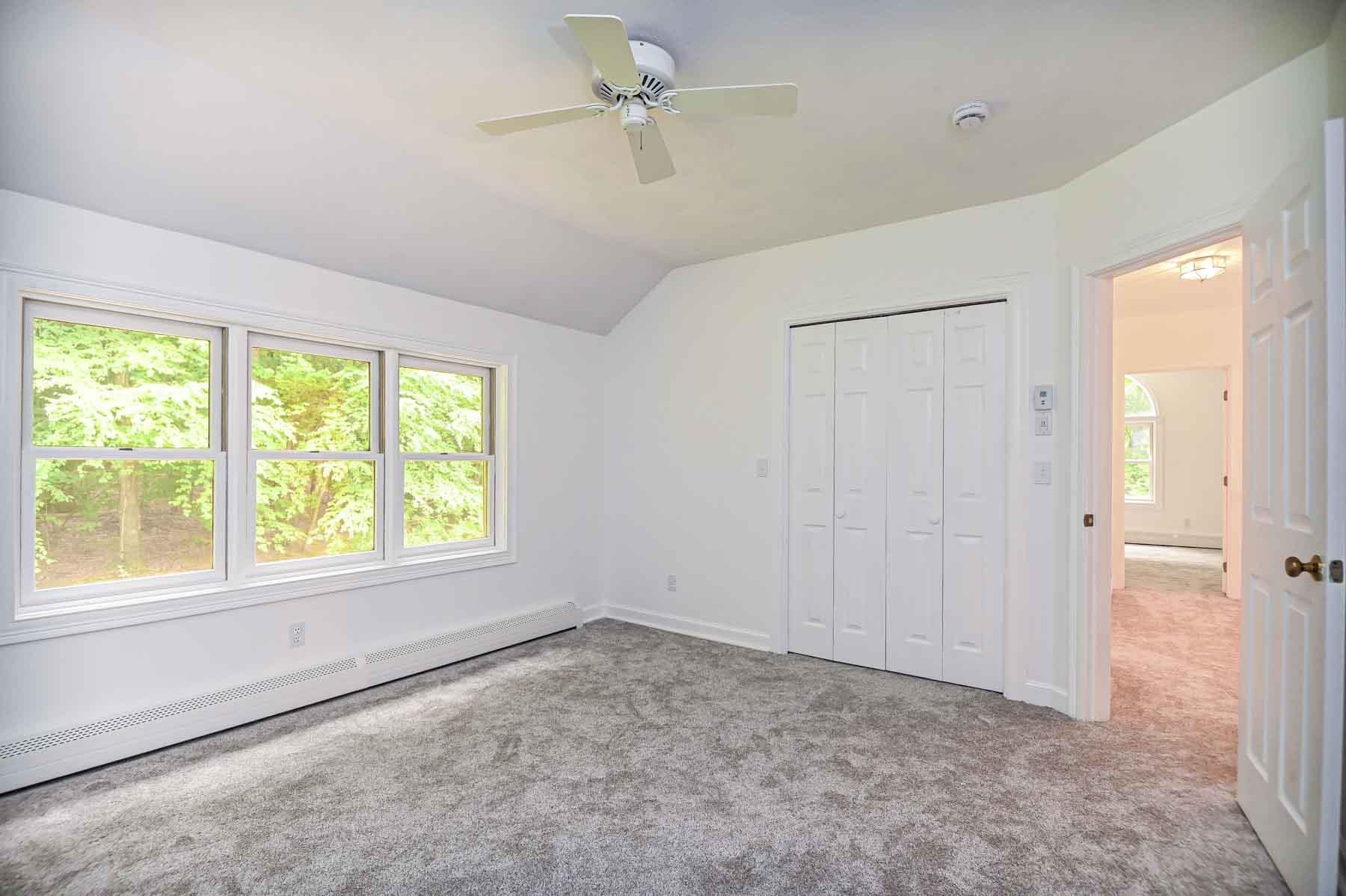 13 Greystone Rd, East Kingston, NH 03827