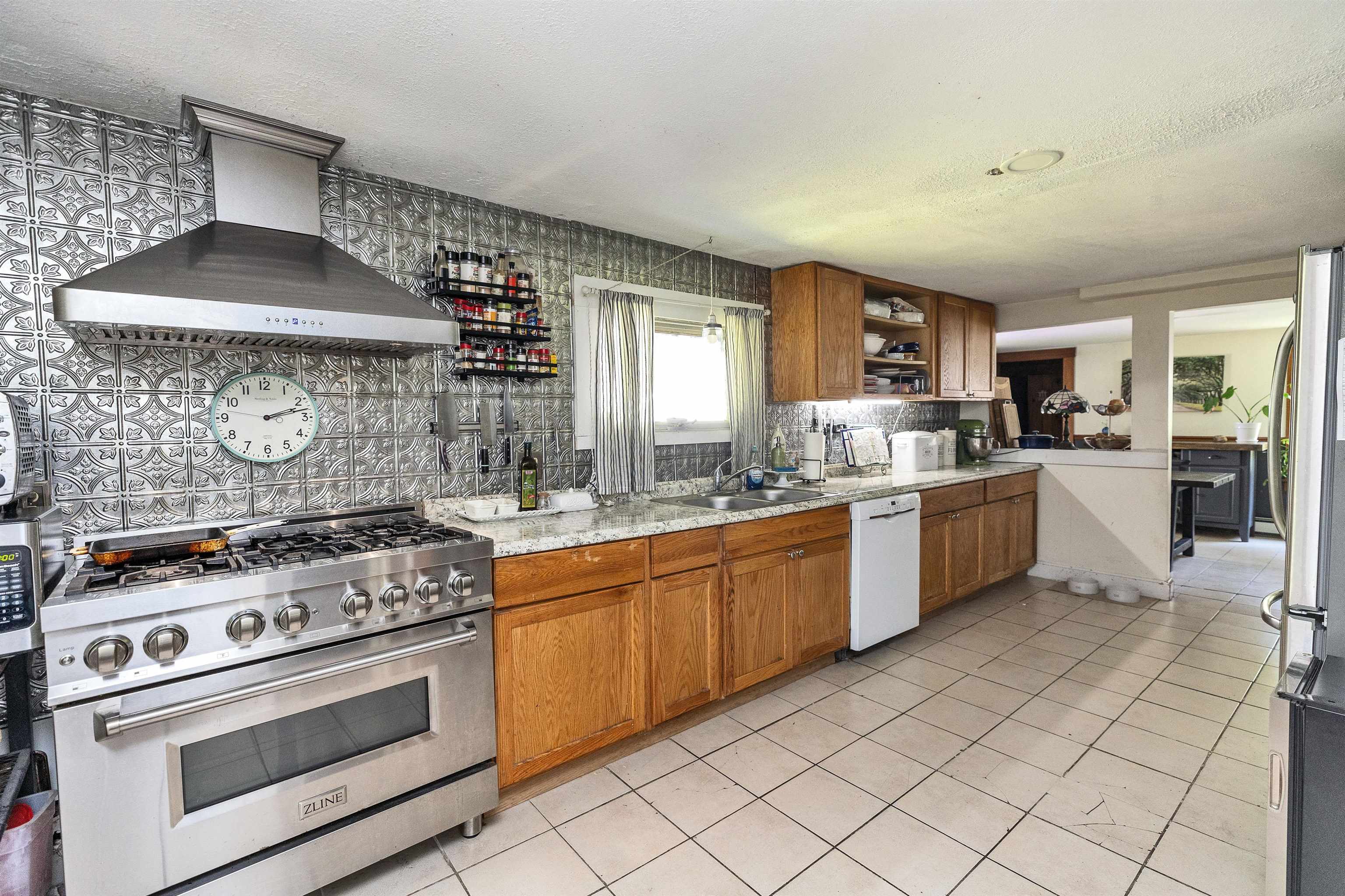 10 Kennedy St, Wilton, NH 03086
