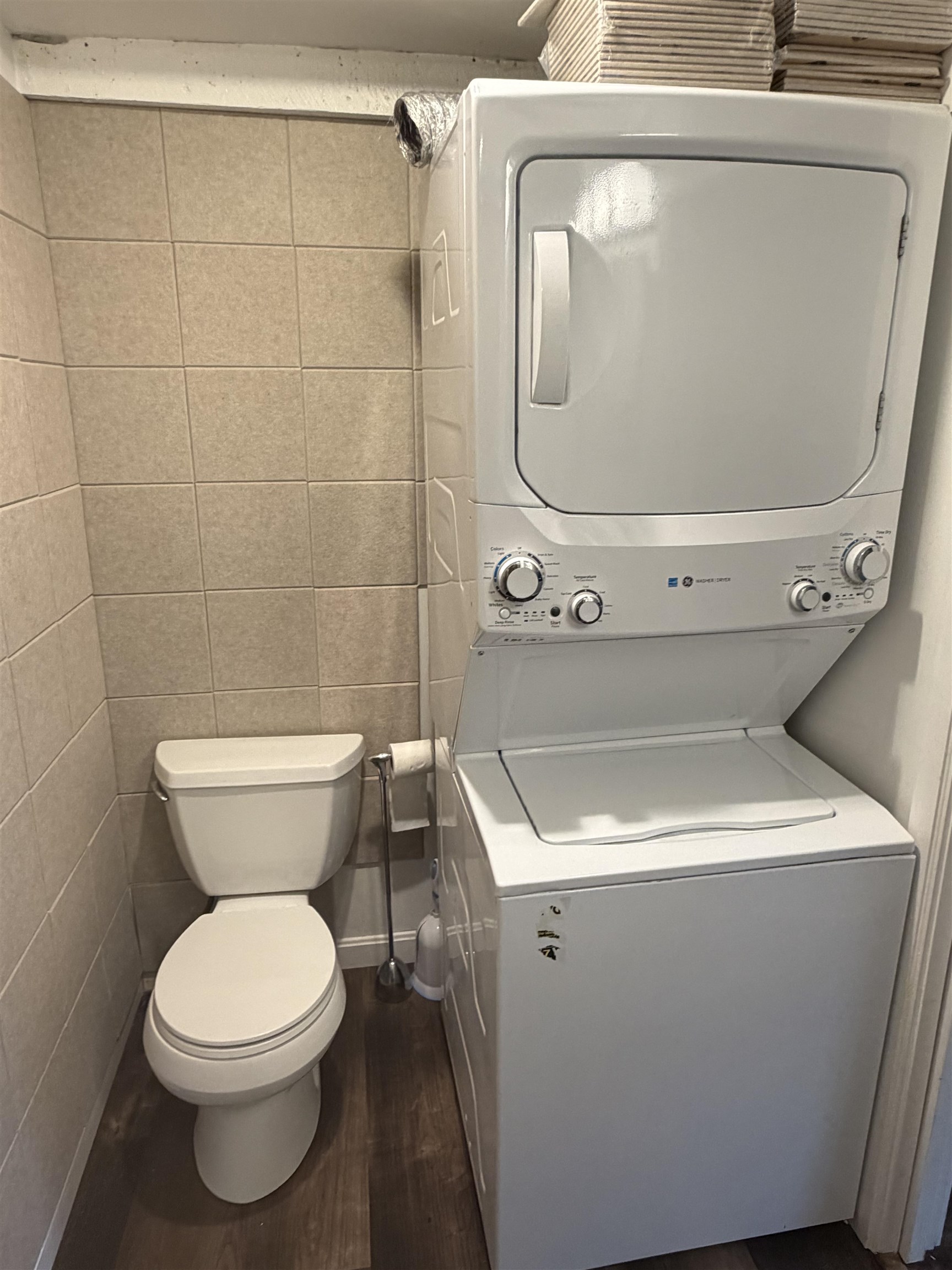 Apartment full bath