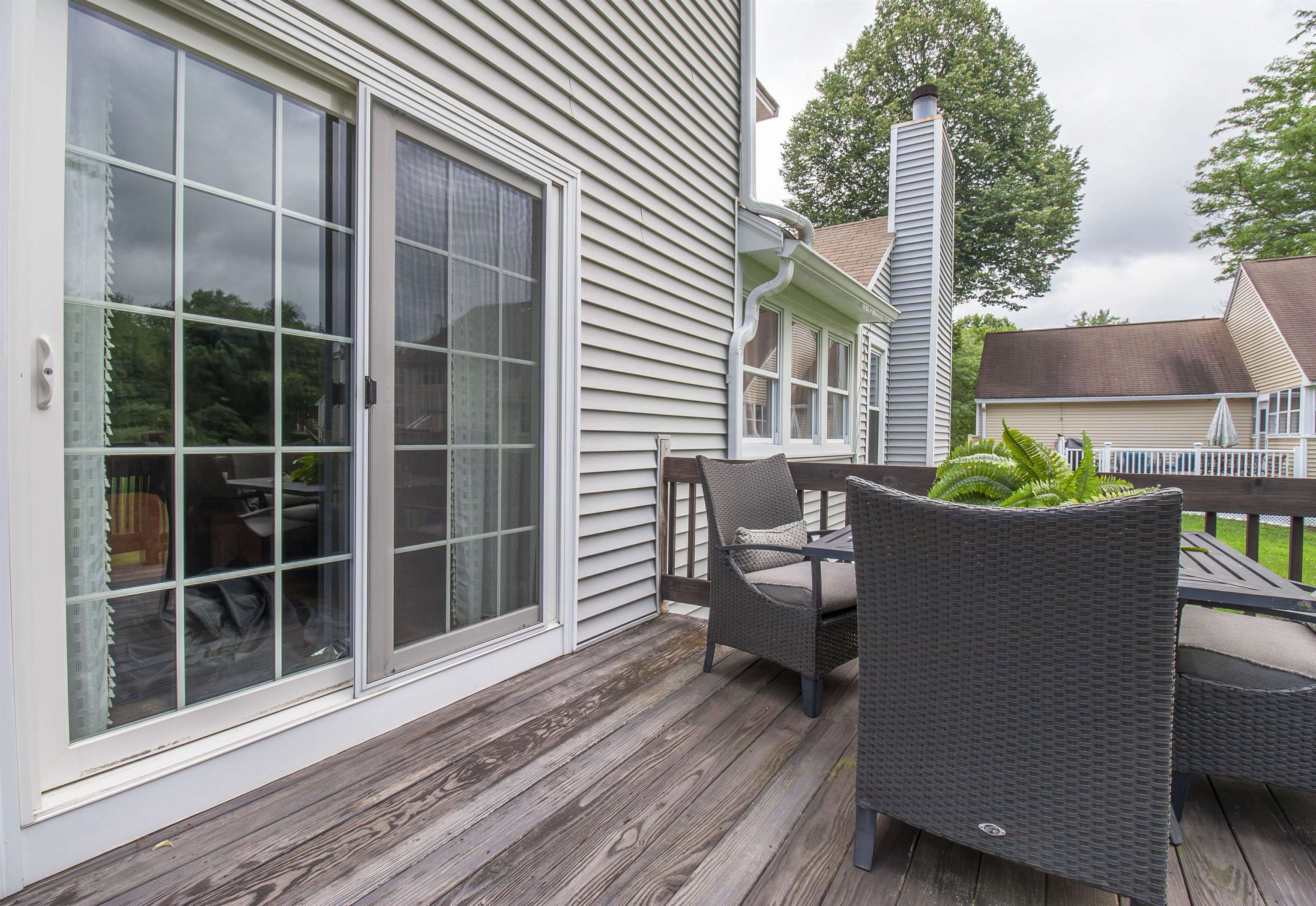201 Winding Pond Rd, Londonderry, NH 03053
