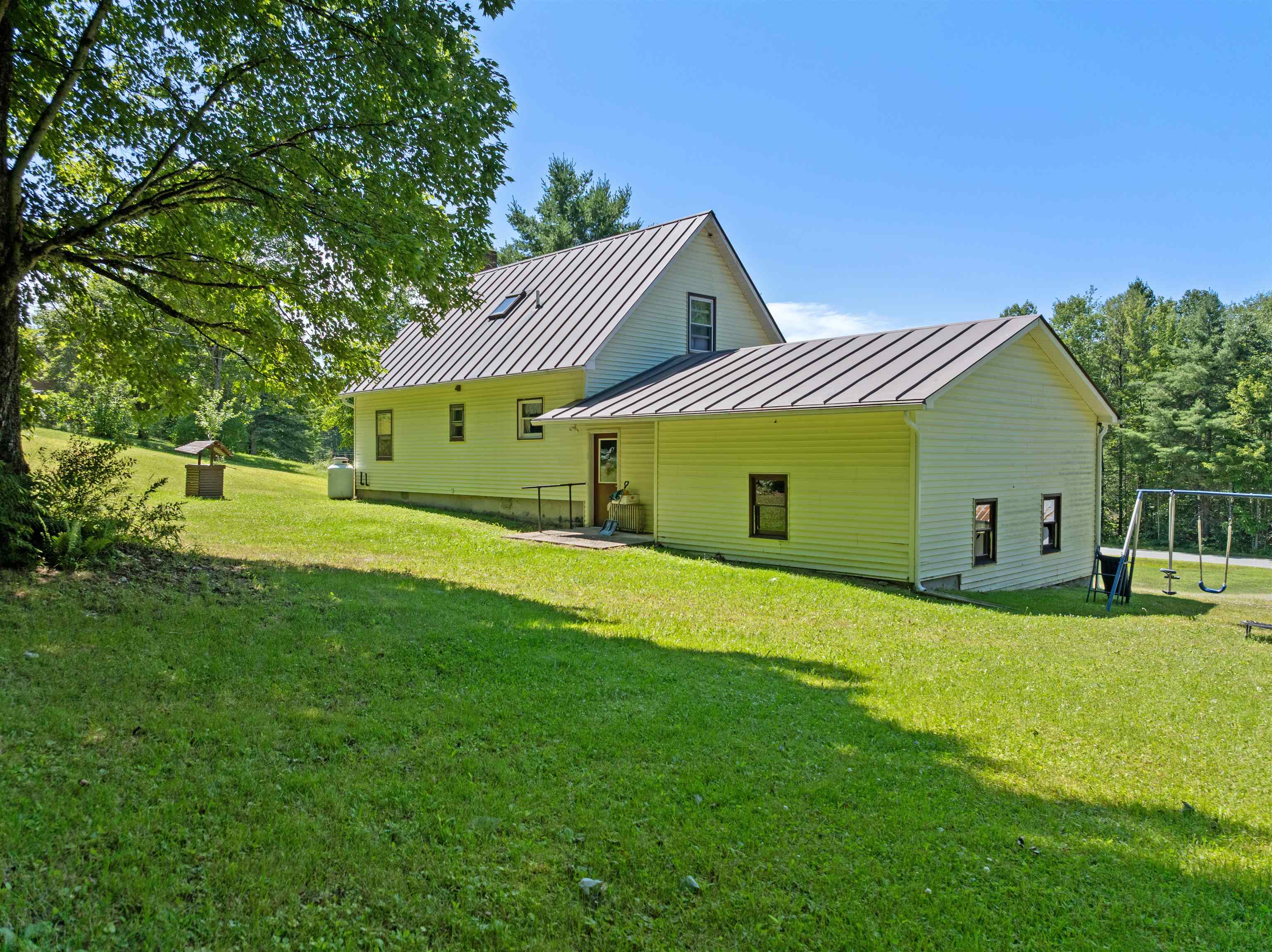 46 Pine Hill Rd, Monroe, NH 03771