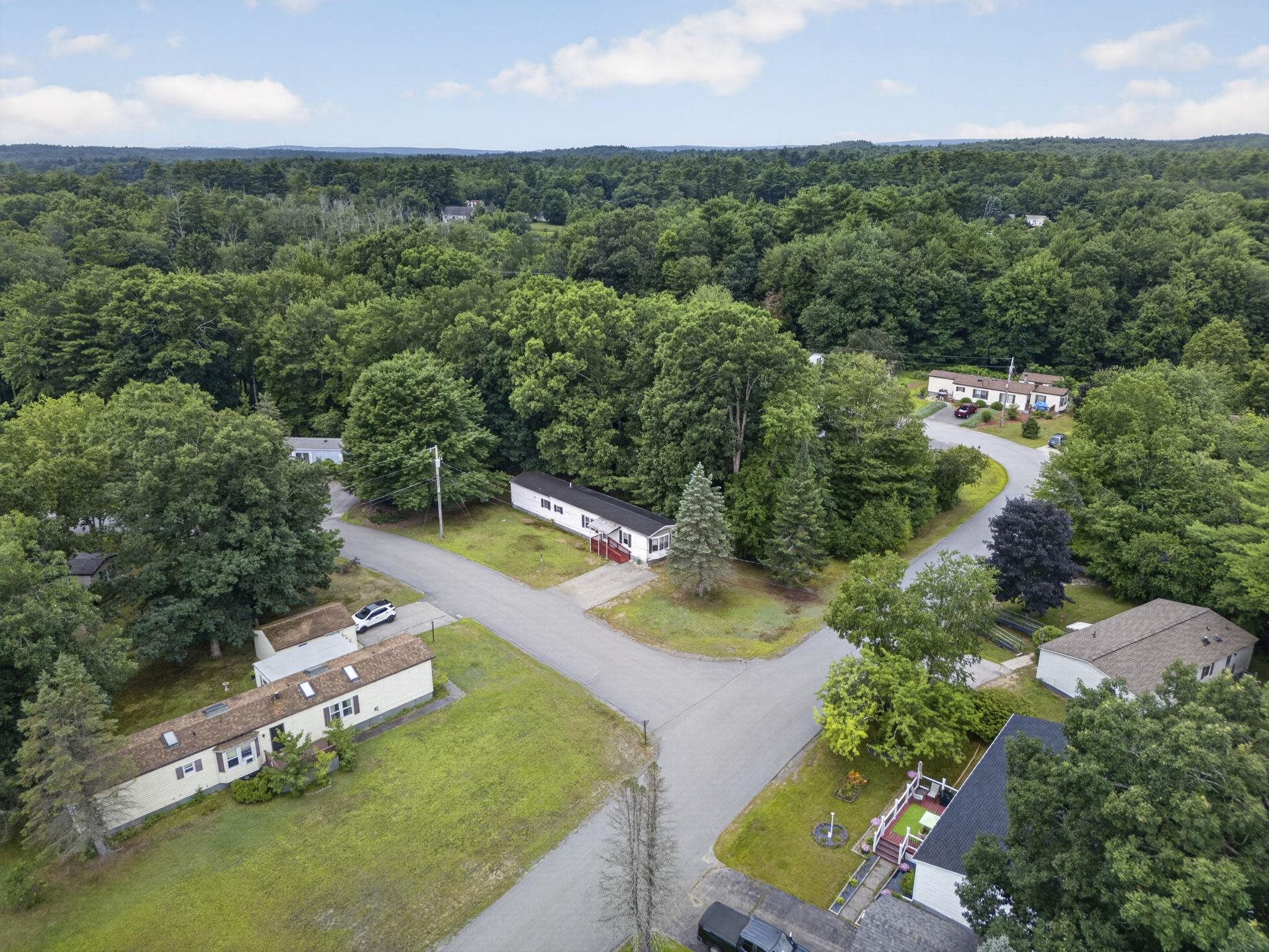 19 Village Dr, Raymond, NH 03077