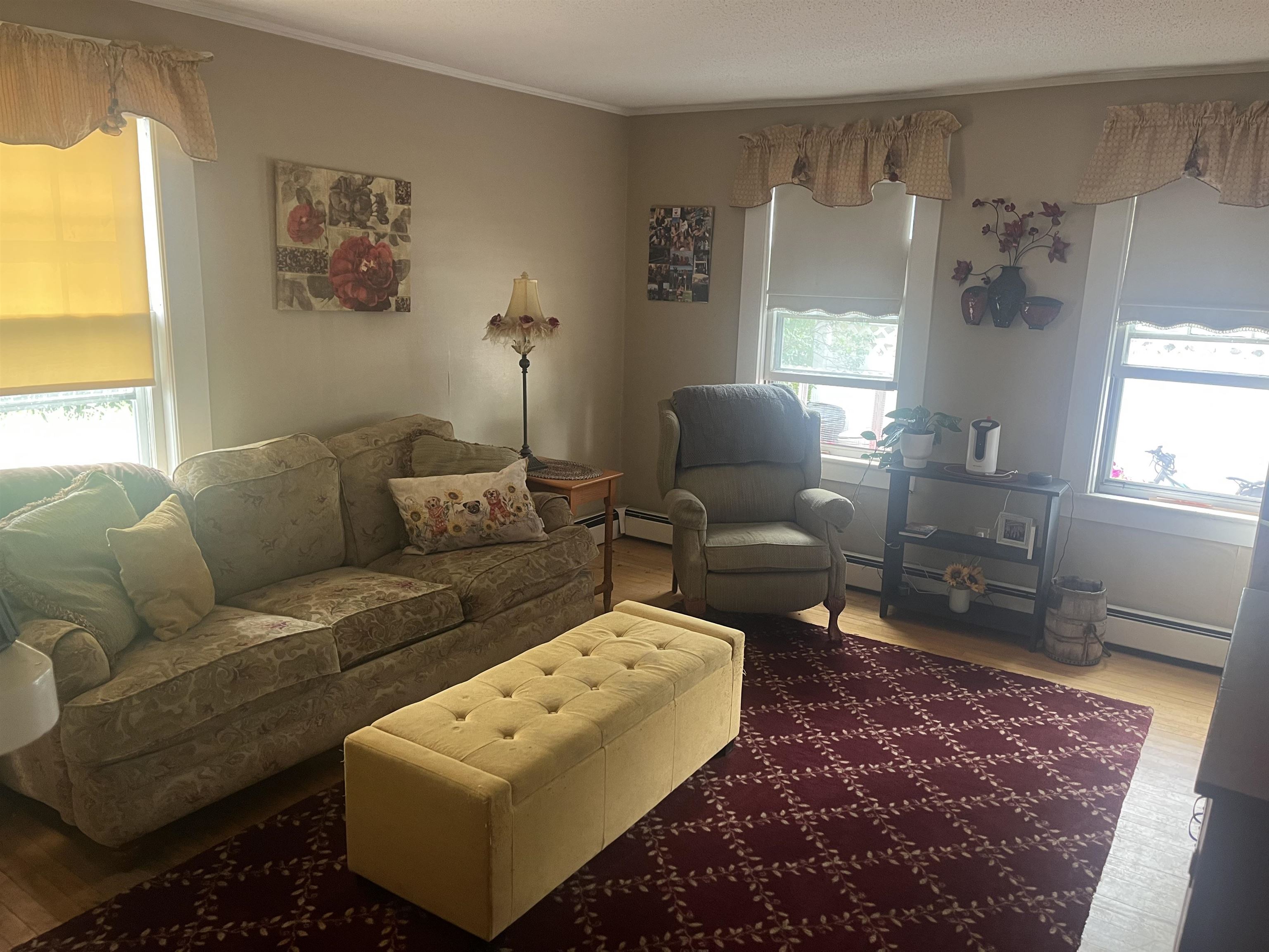84 Nashua St, Milford, NH 03055