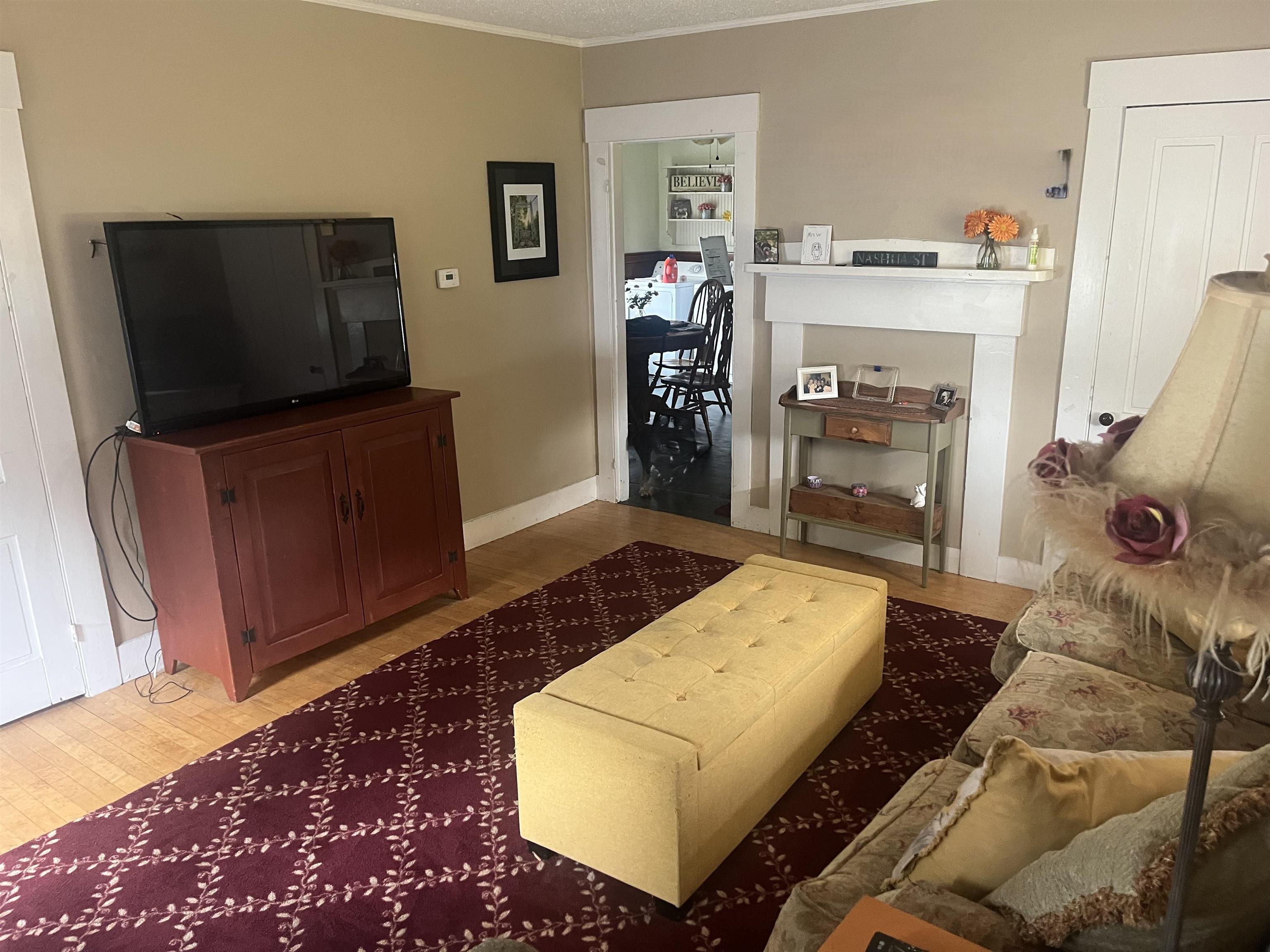 84 Nashua St, Milford, NH 03055