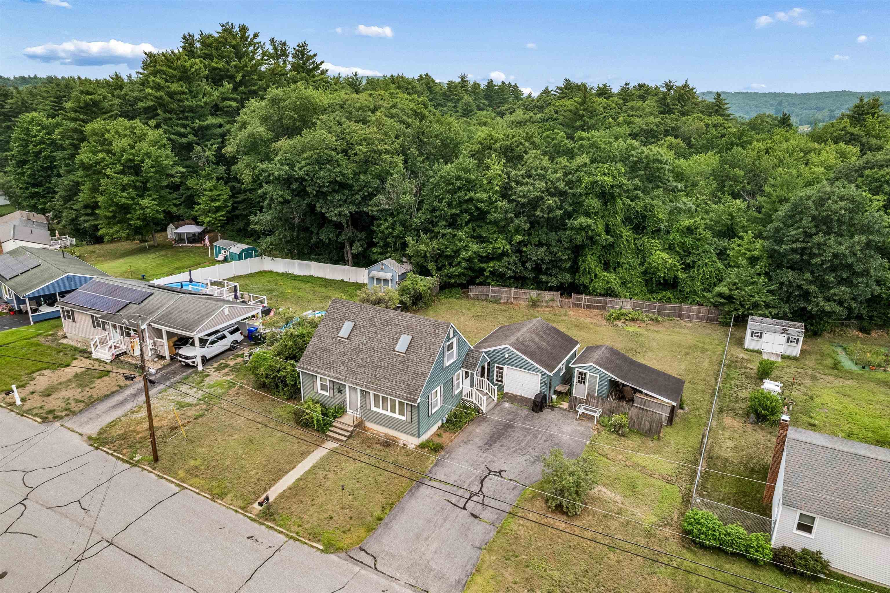 415 Greeley St, Manchester, NH 03102