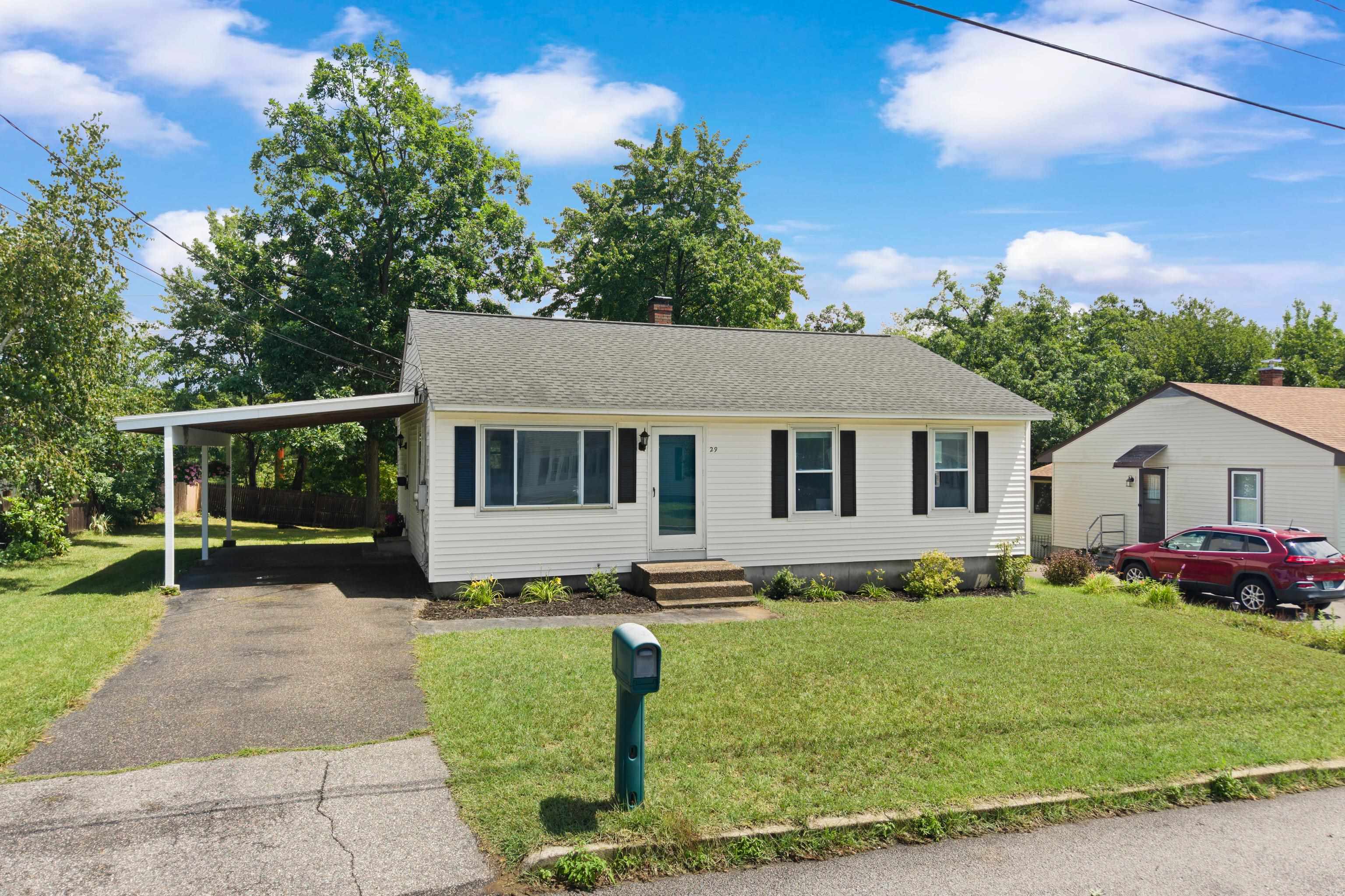 29 Devco Dr, Manchester, NH 03103
