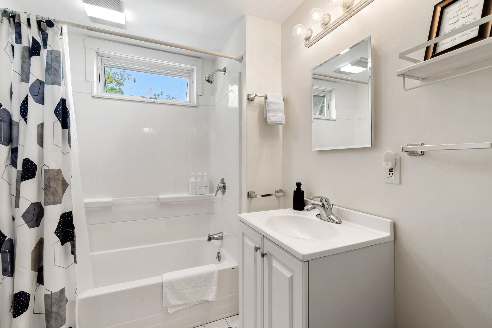 11-13 Elm St, Dover, NH 03820