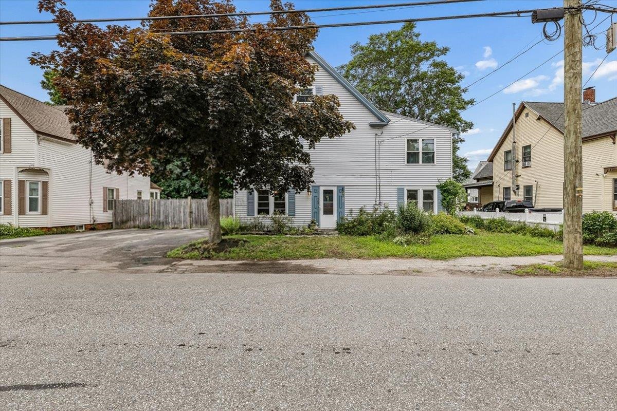549 Lake Ave, Manchester, NH 03103