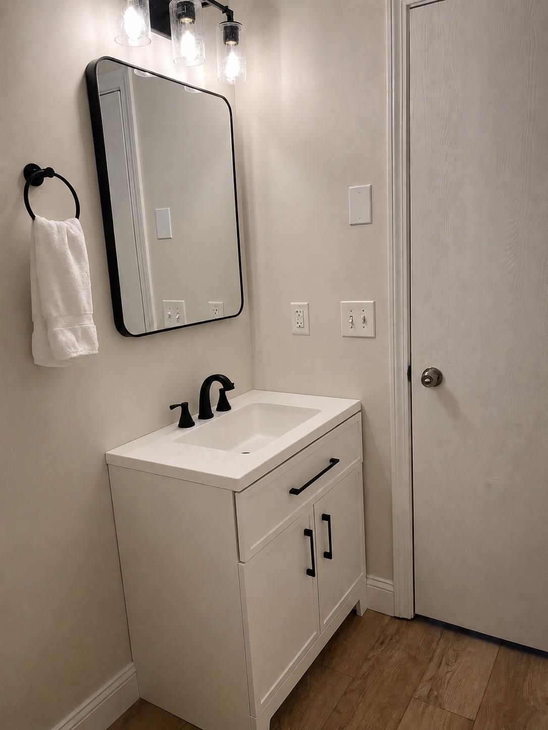 108 Eastern Ave #201, Manchester, NH 03104