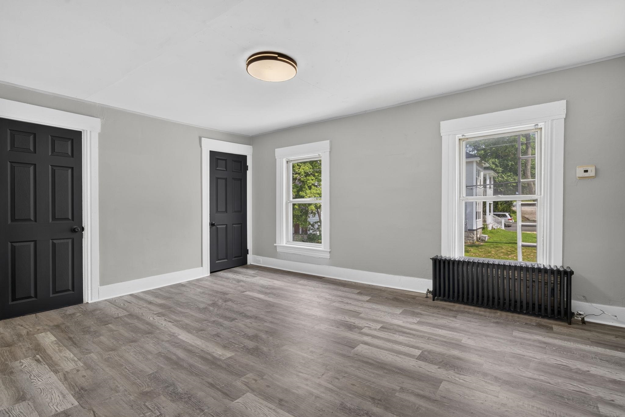571 Amherst St, Manchester, NH 03104