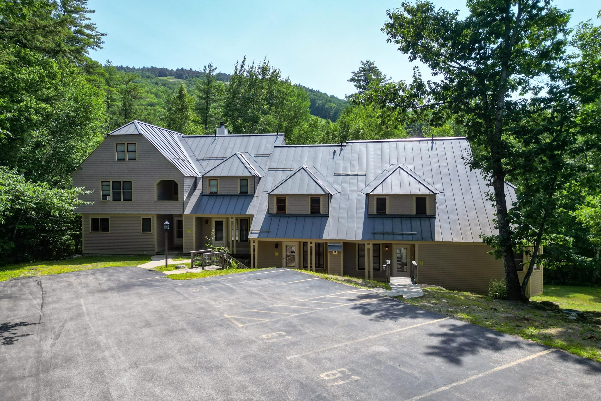 144 Whitaker Ln #62, Conway, NH 03860