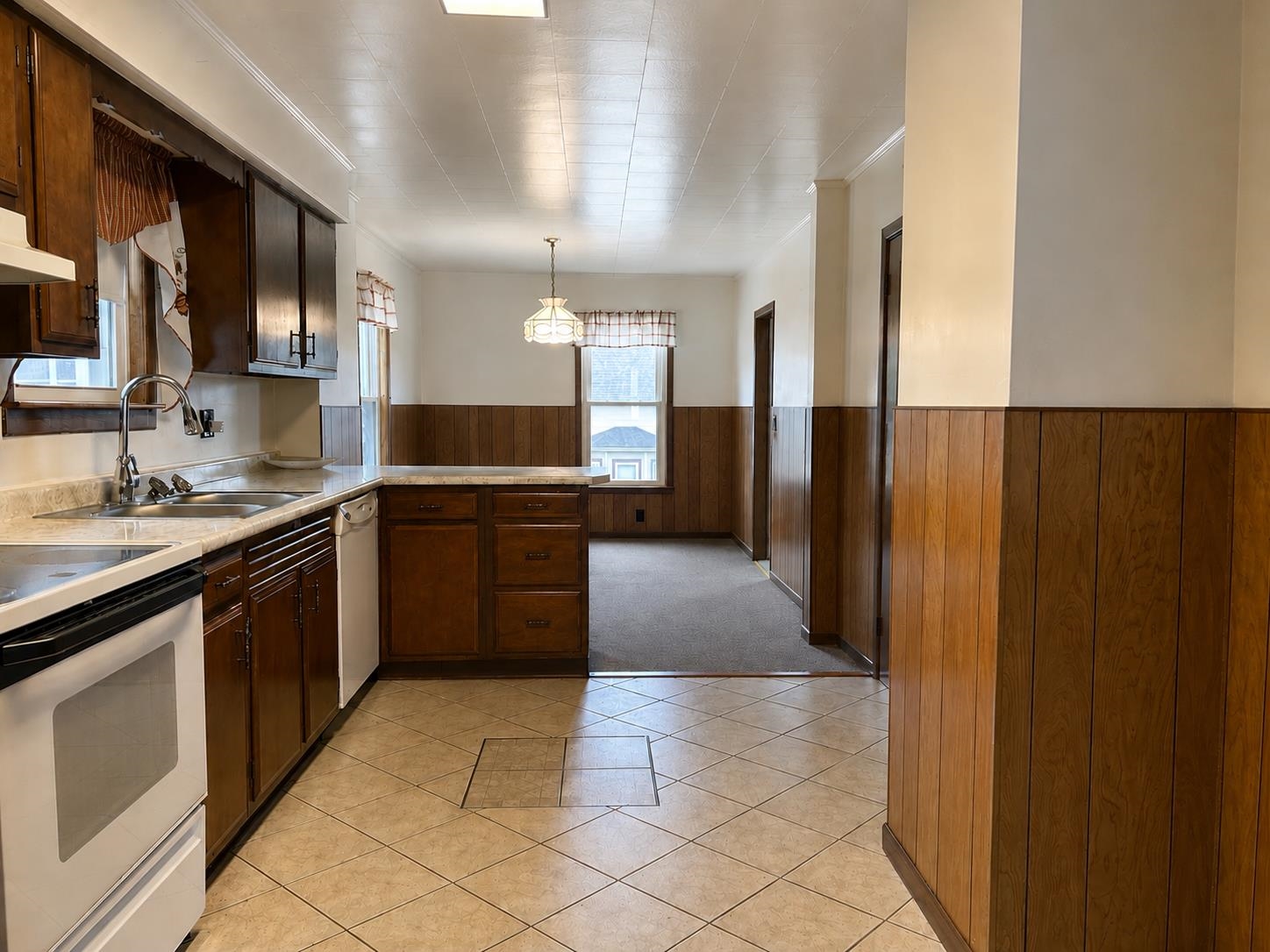679 Third Ave, Berlin, NH 03570