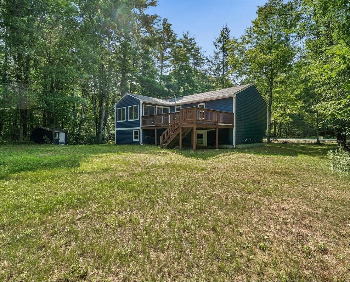 31 Evergreen Dr, Goffstown, NH 03045