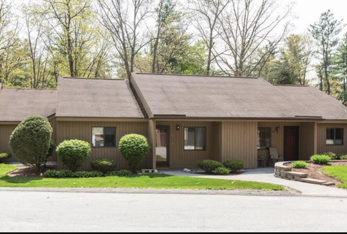 22 Essex Green Rd #22B, Merrimack, NH 03054