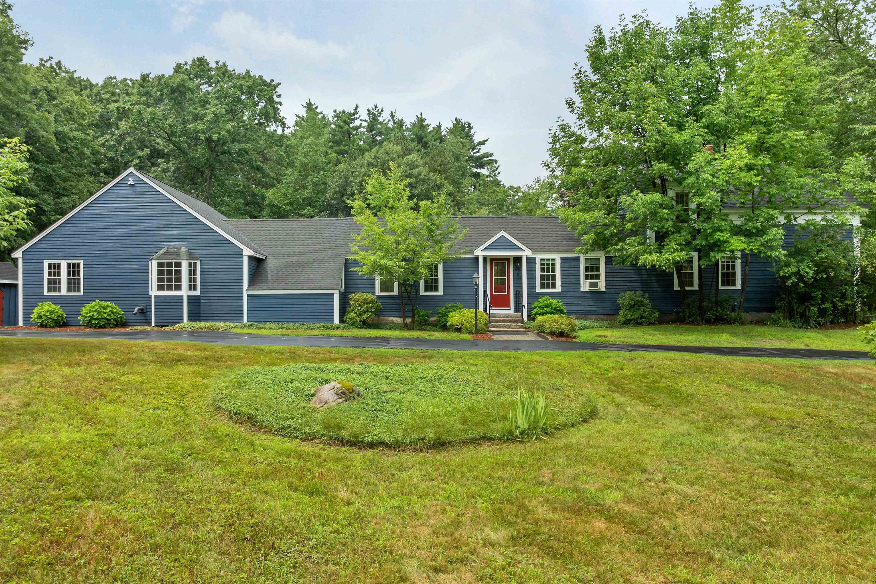 26 Old Mont Vernon Rd, Amherst, NH 03031