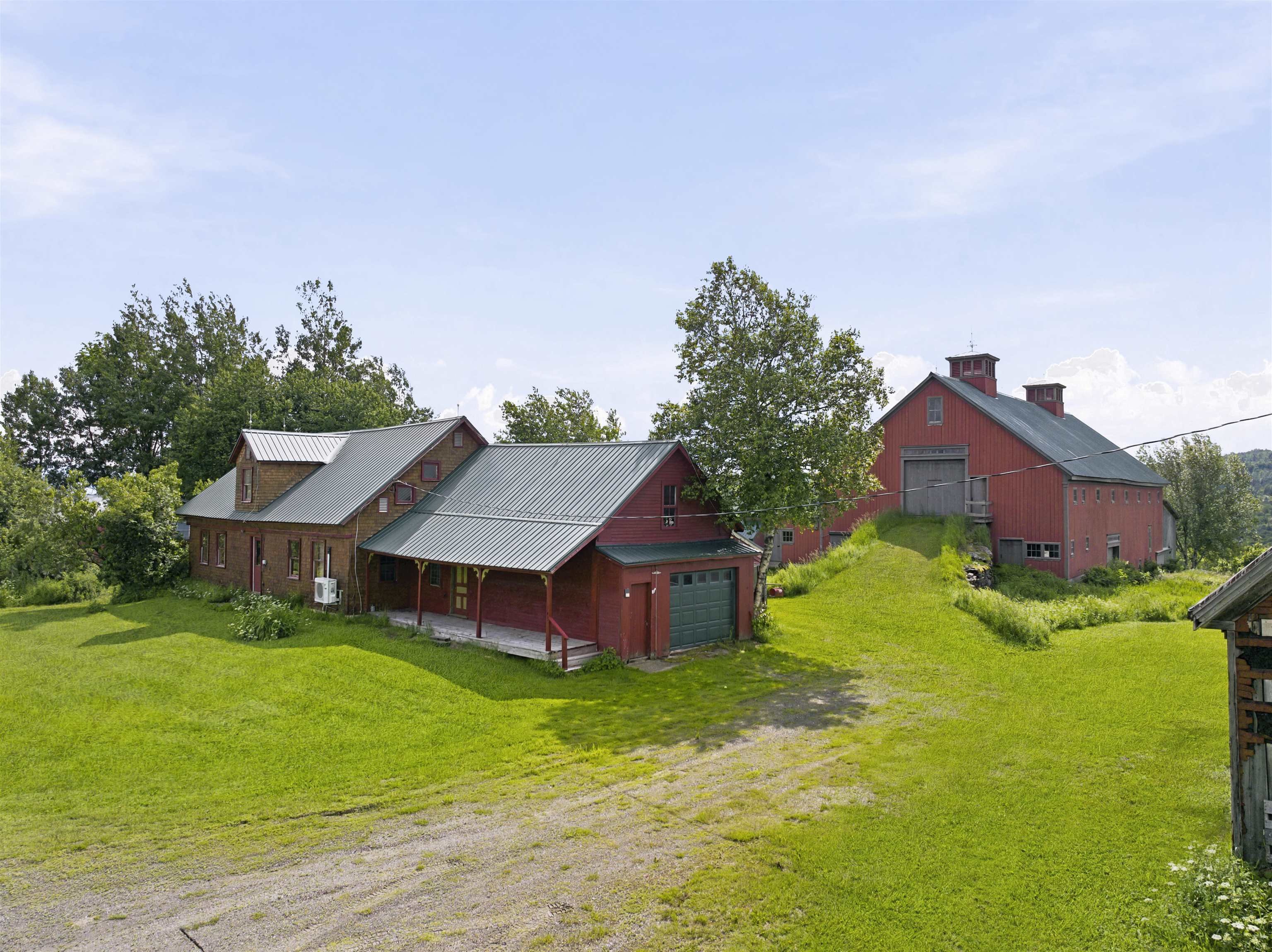 543 Bear Rock Rd, Colebrook, NH 03576
