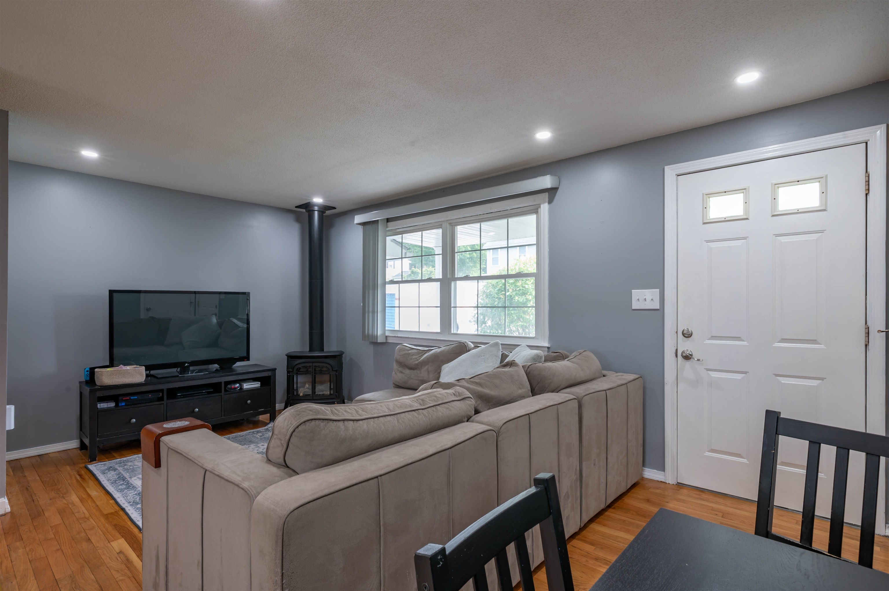 39 Norwich Rd, Nashua, NH 03062