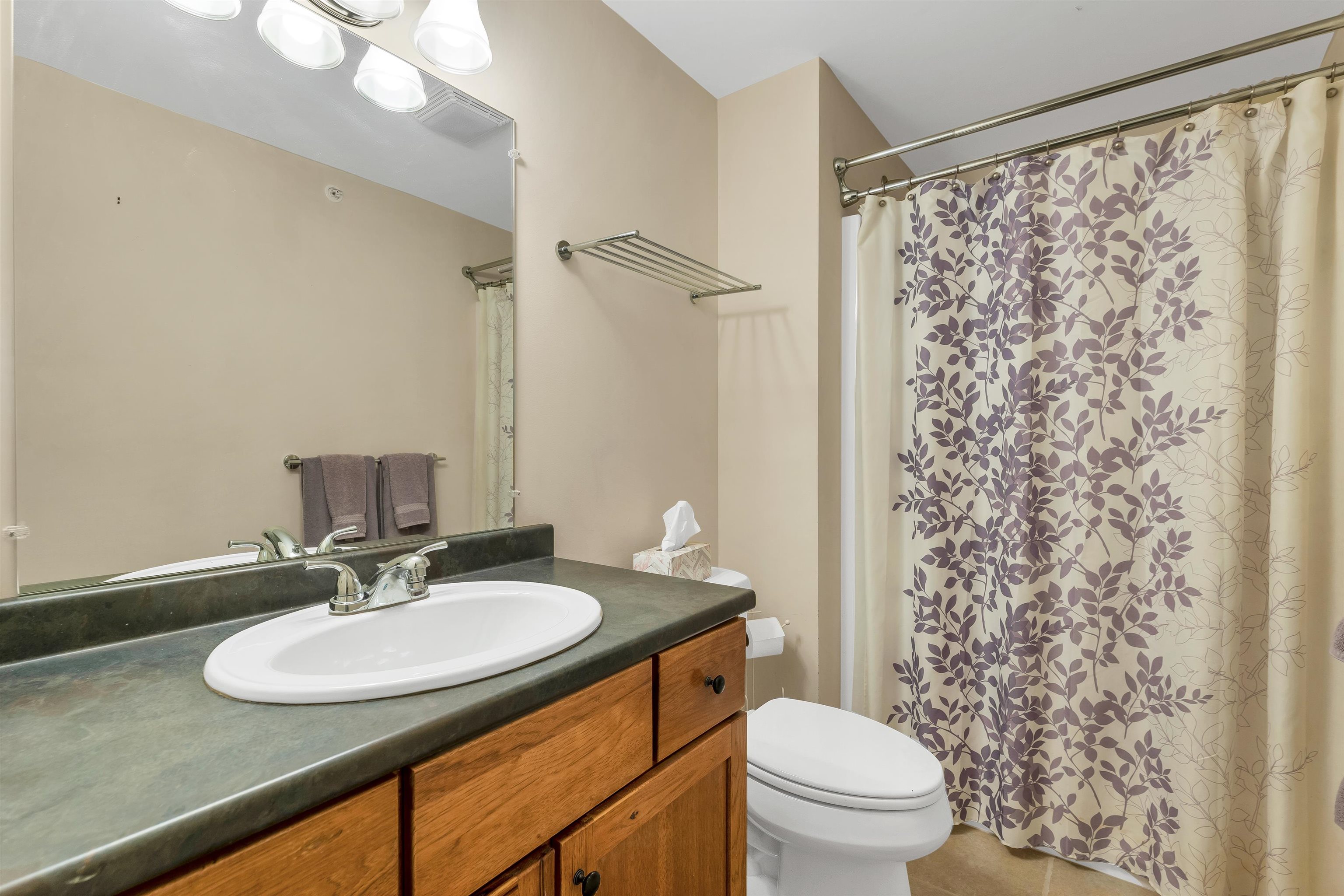 48 Landing Ln #7, Laconia, NH 03246