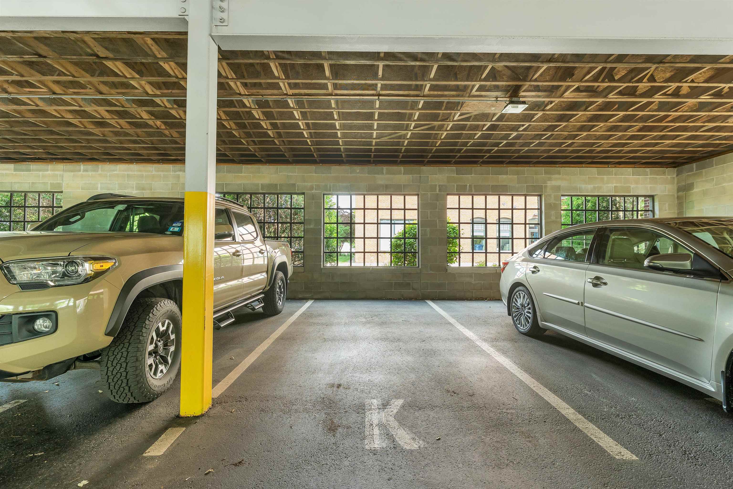 1 Garage Space "K"