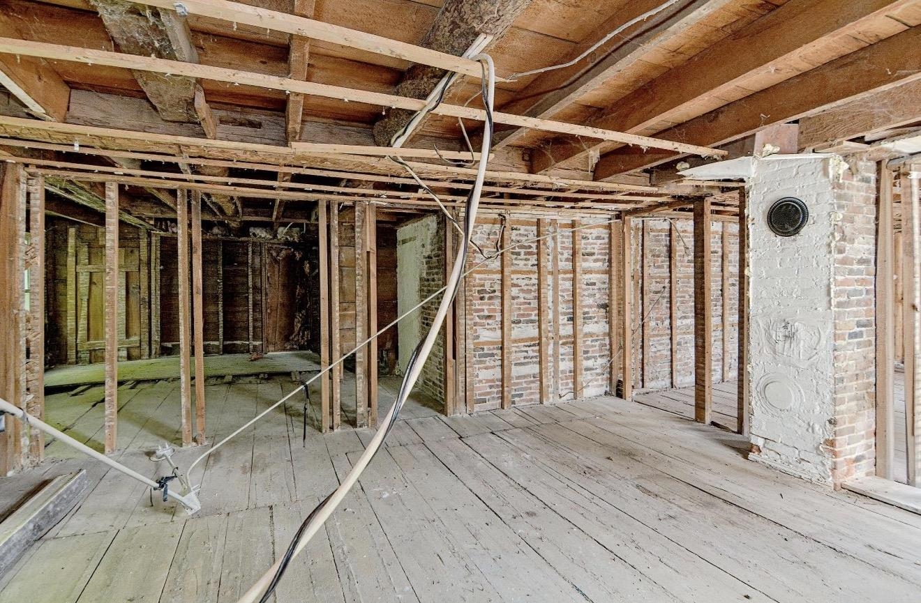44 Bridge St, Hillsborough, NH 03244