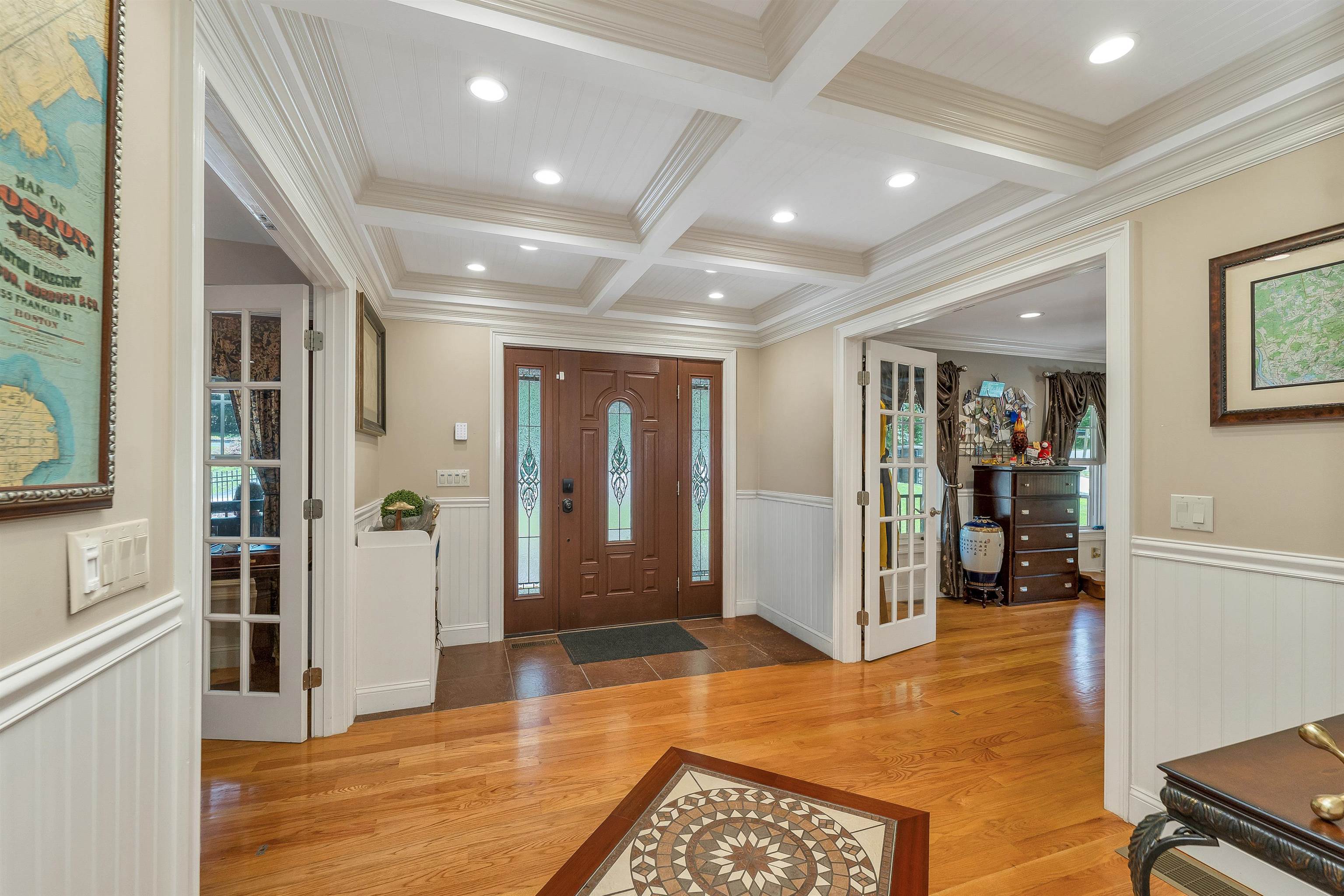 98 Robinson Rd, Hudson, NH 03051