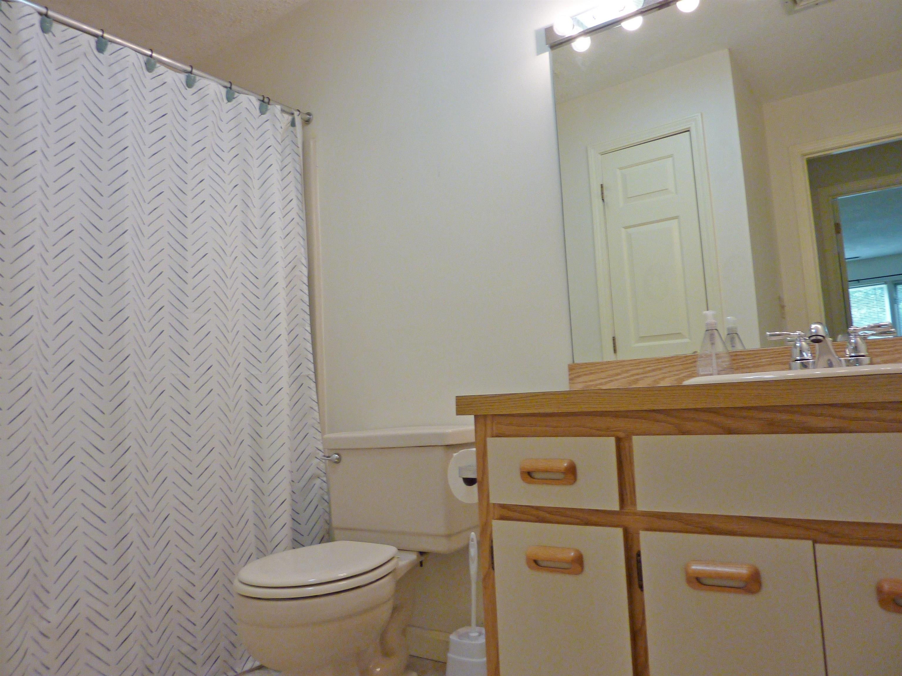 47 Dogwood Dr #107, Nashua, NH 03062