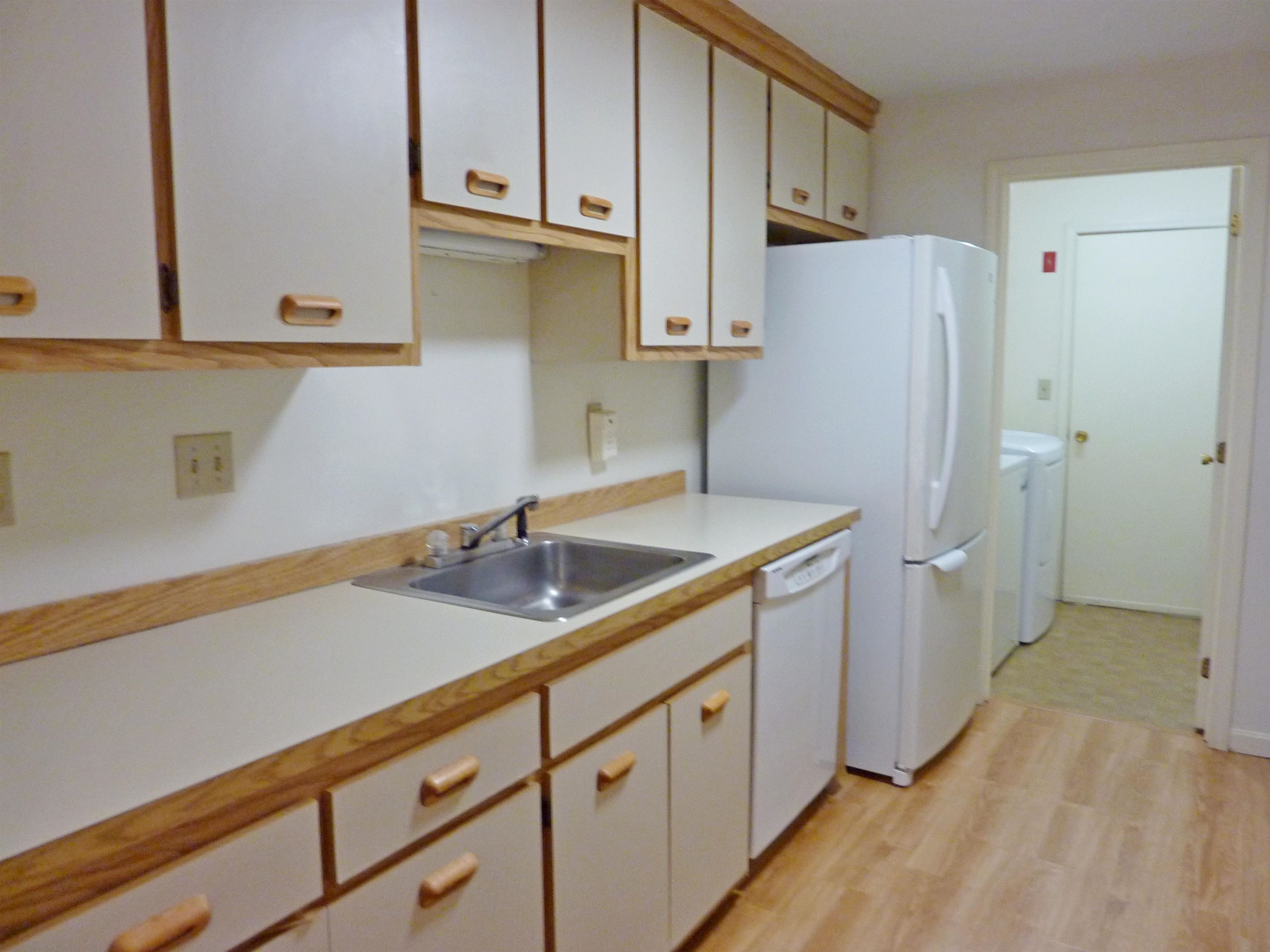 47 Dogwood Dr #107, Nashua, NH 03062