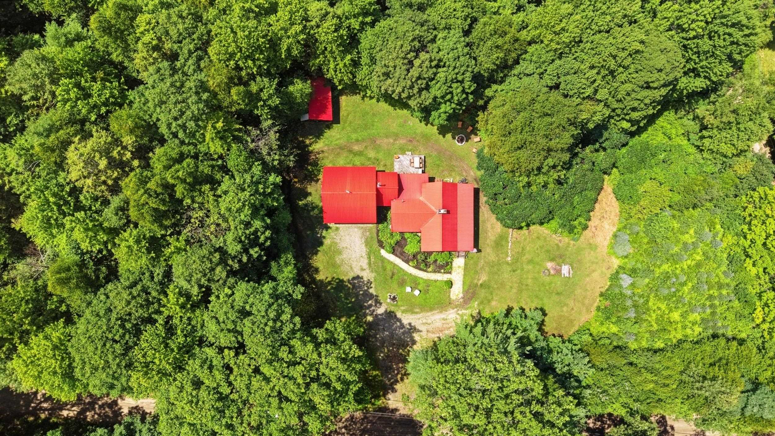 484 Scofield Mountain Rd, Winchester, NH 03470