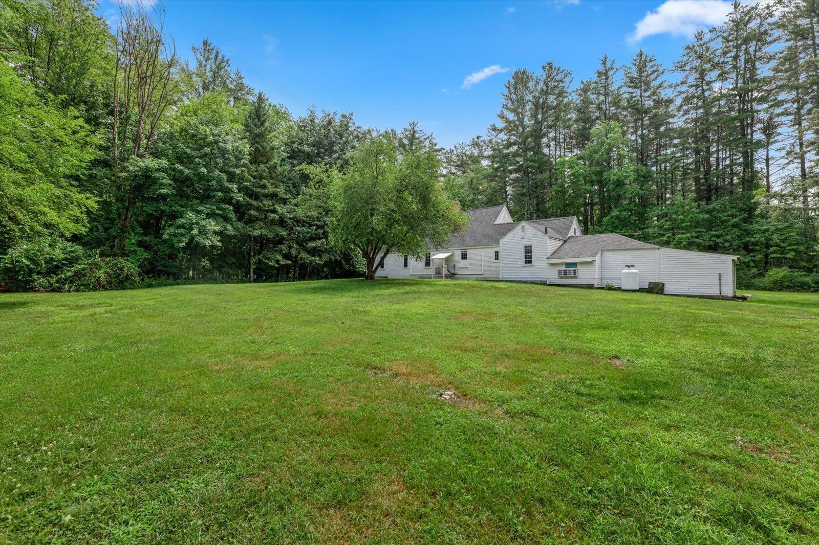 30 Thornton Road West, Merrimack, NH 03054