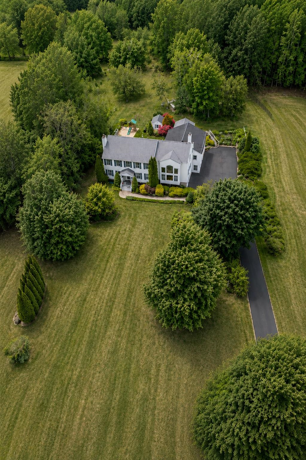 7 Longview Cir, Pelham, NH 03076