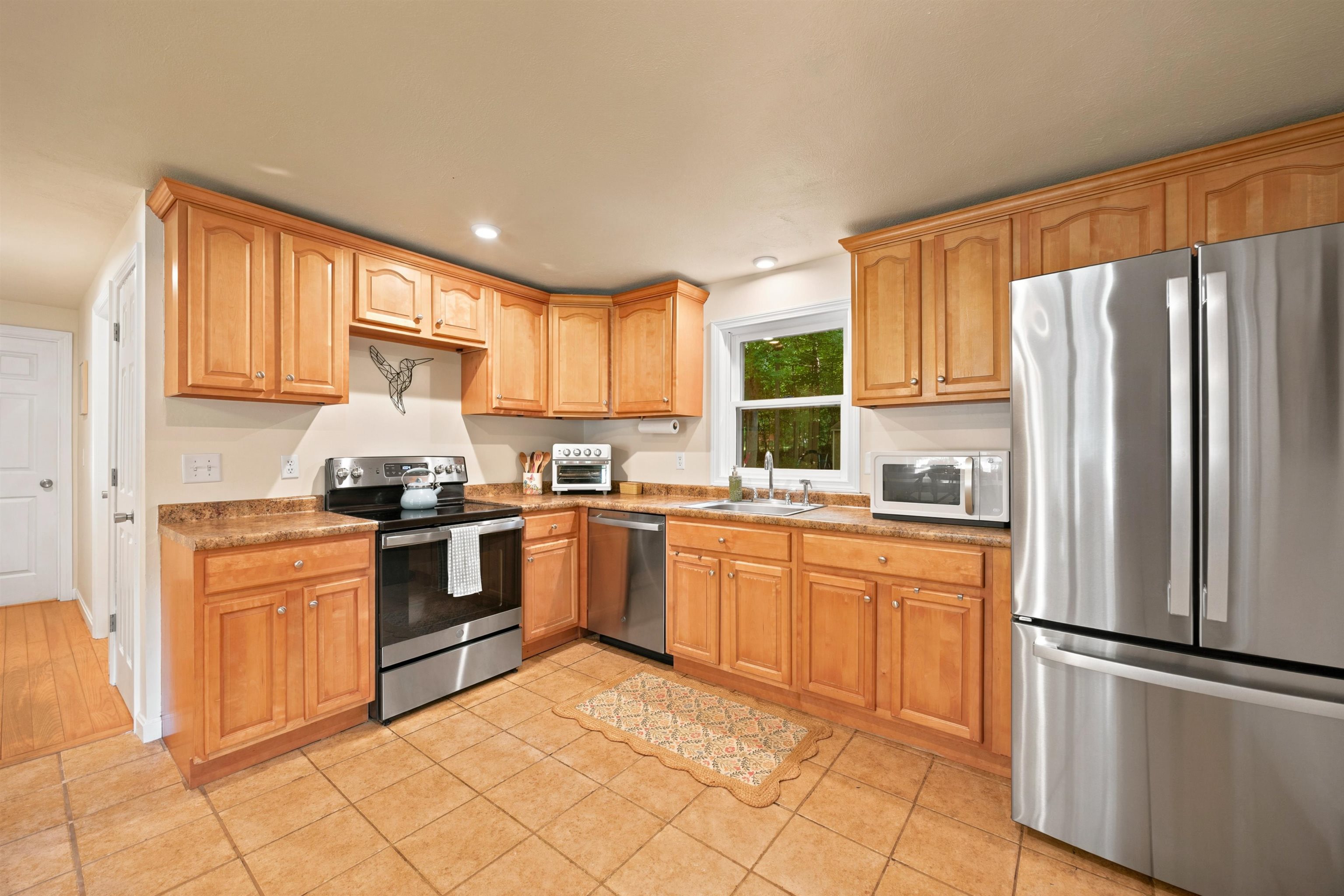 3 Millstream Ln, Concord, NH 03303