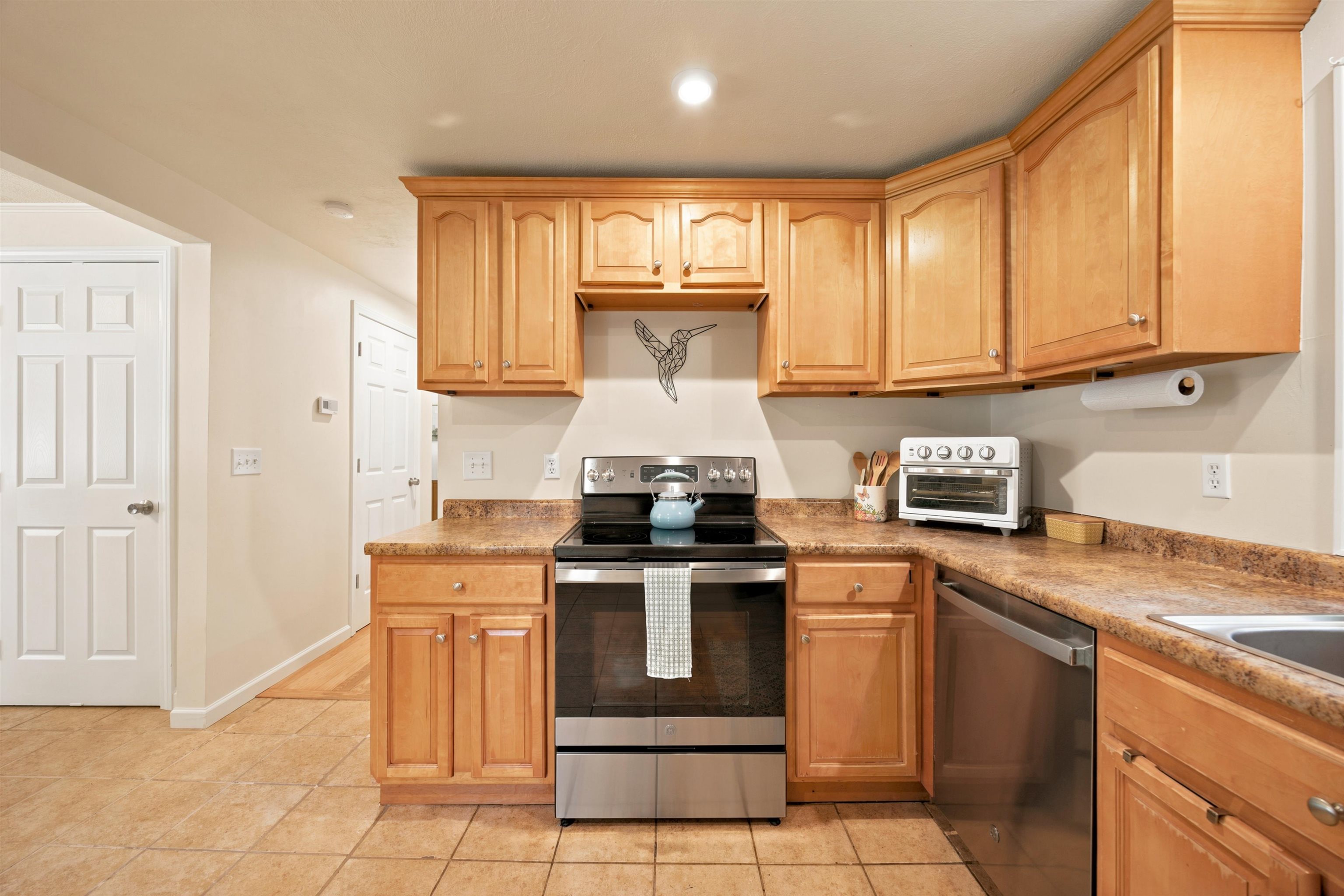 3 Millstream Ln, Concord, NH 03303
