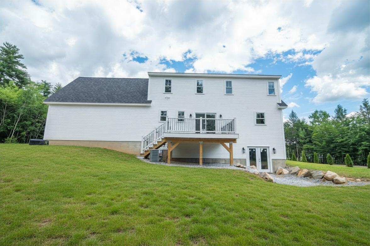 1 Tanya Ln, Brentwood, NH 03833