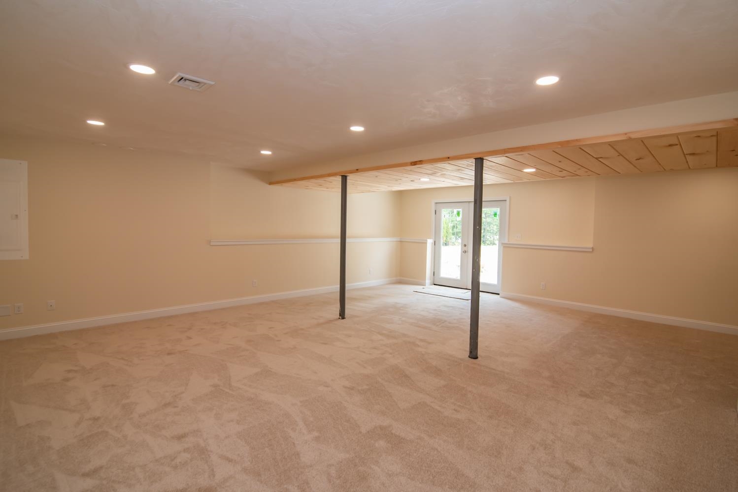 1 Tanya Ln, Brentwood, NH 03833