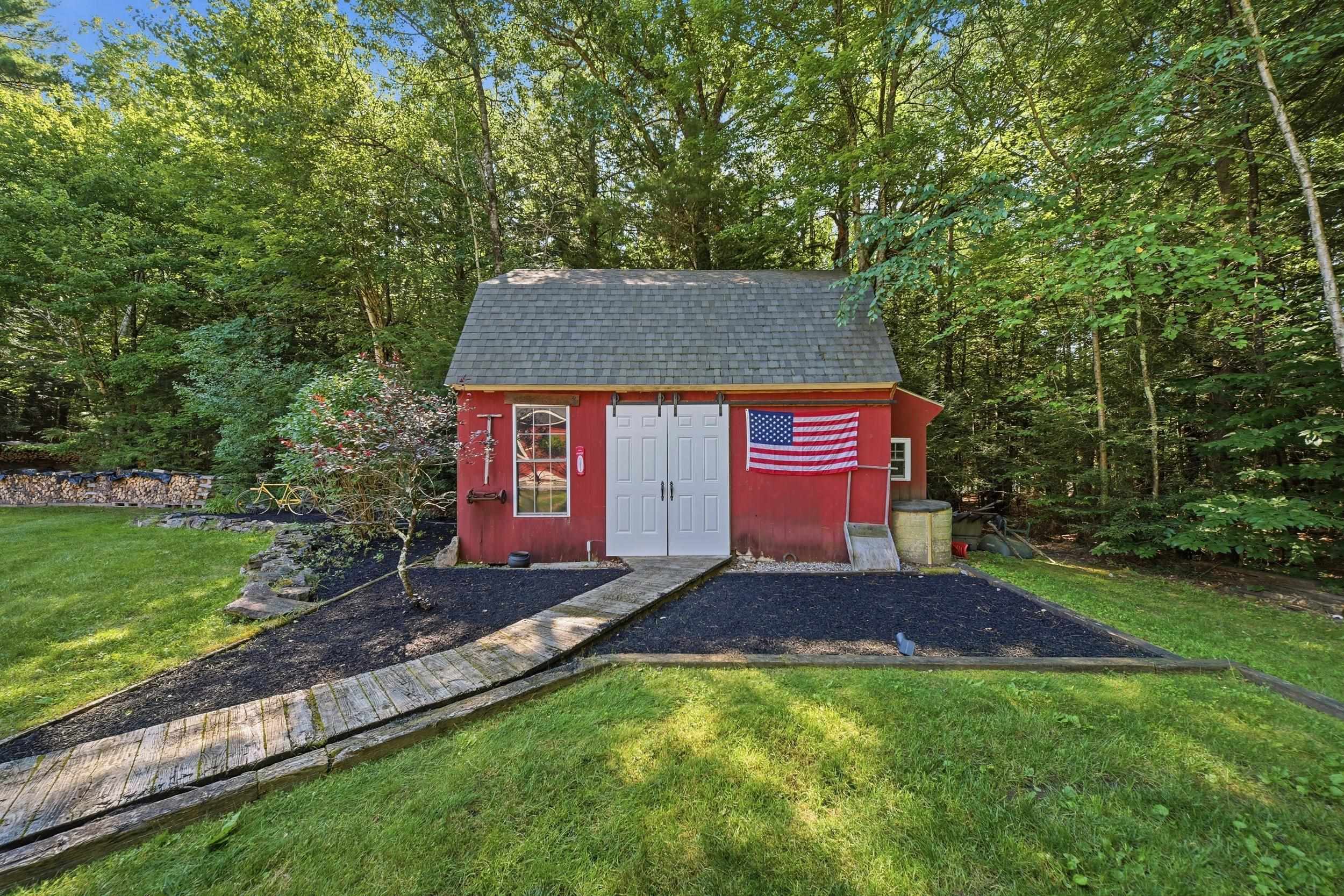 21 Stoney Brook Rd, Bow, NH 03304