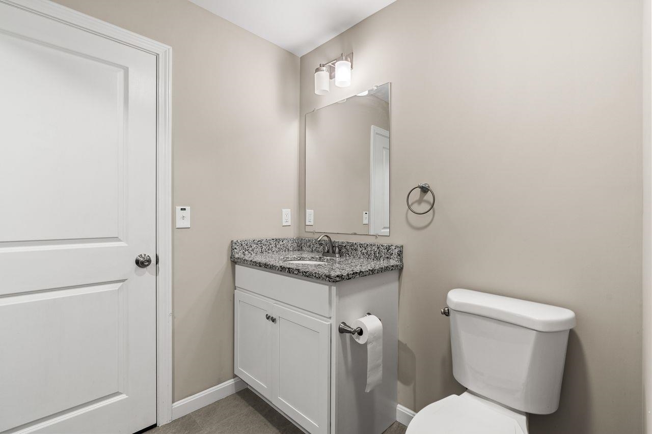 23 Pine Acres Rd, Allenstown, NH 03275