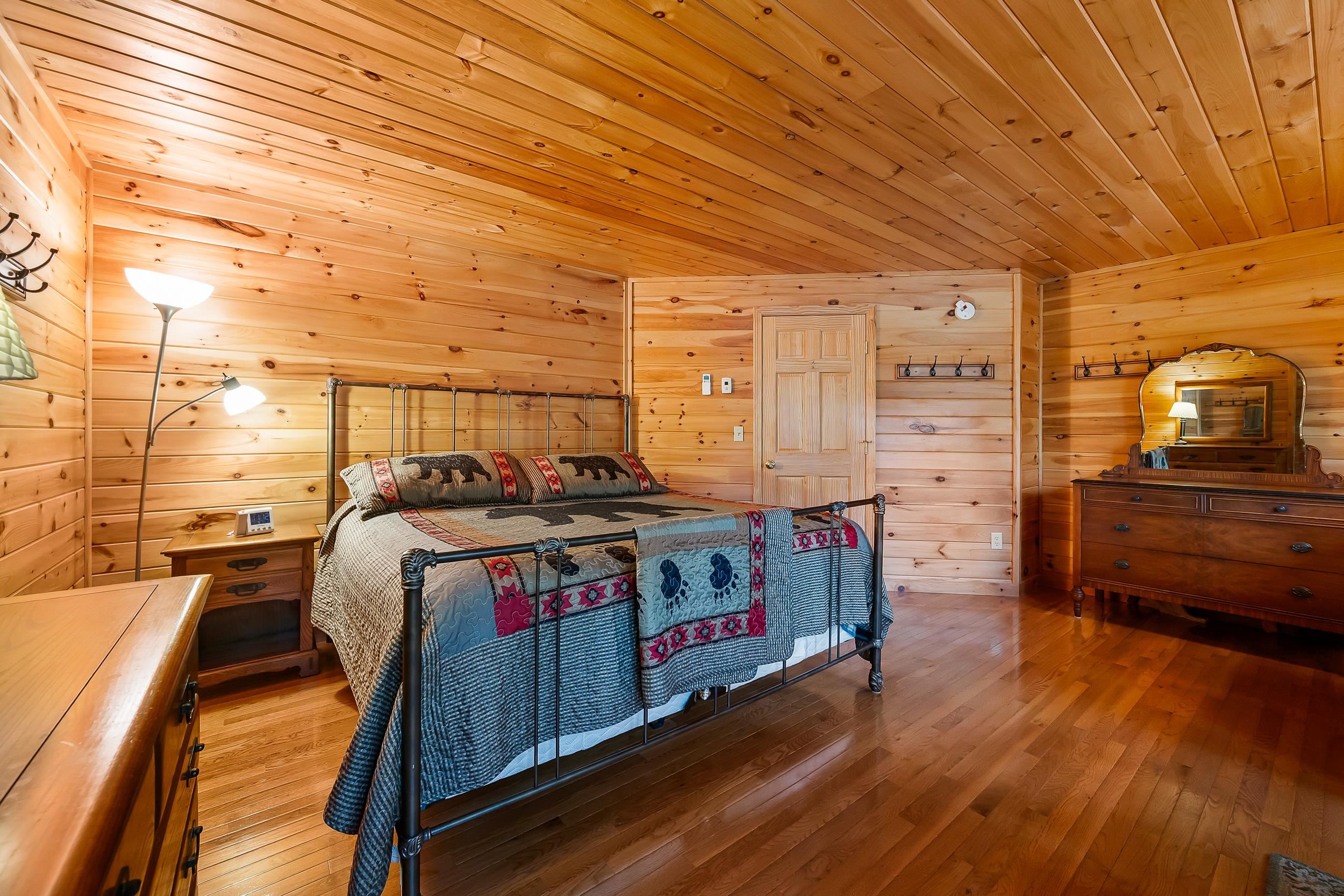 34 Charles Rd, Conway, NH 03813