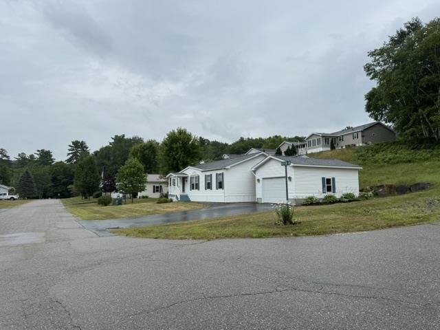 637 Benton Dr, Laconia, NH 03264