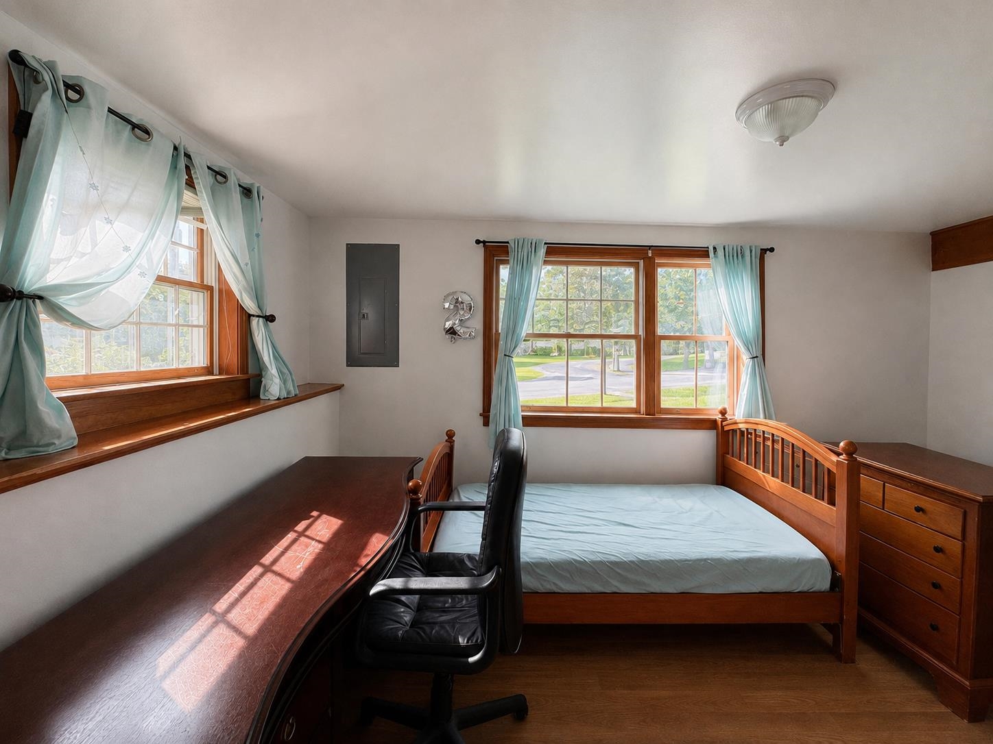 lower level bedroom or office