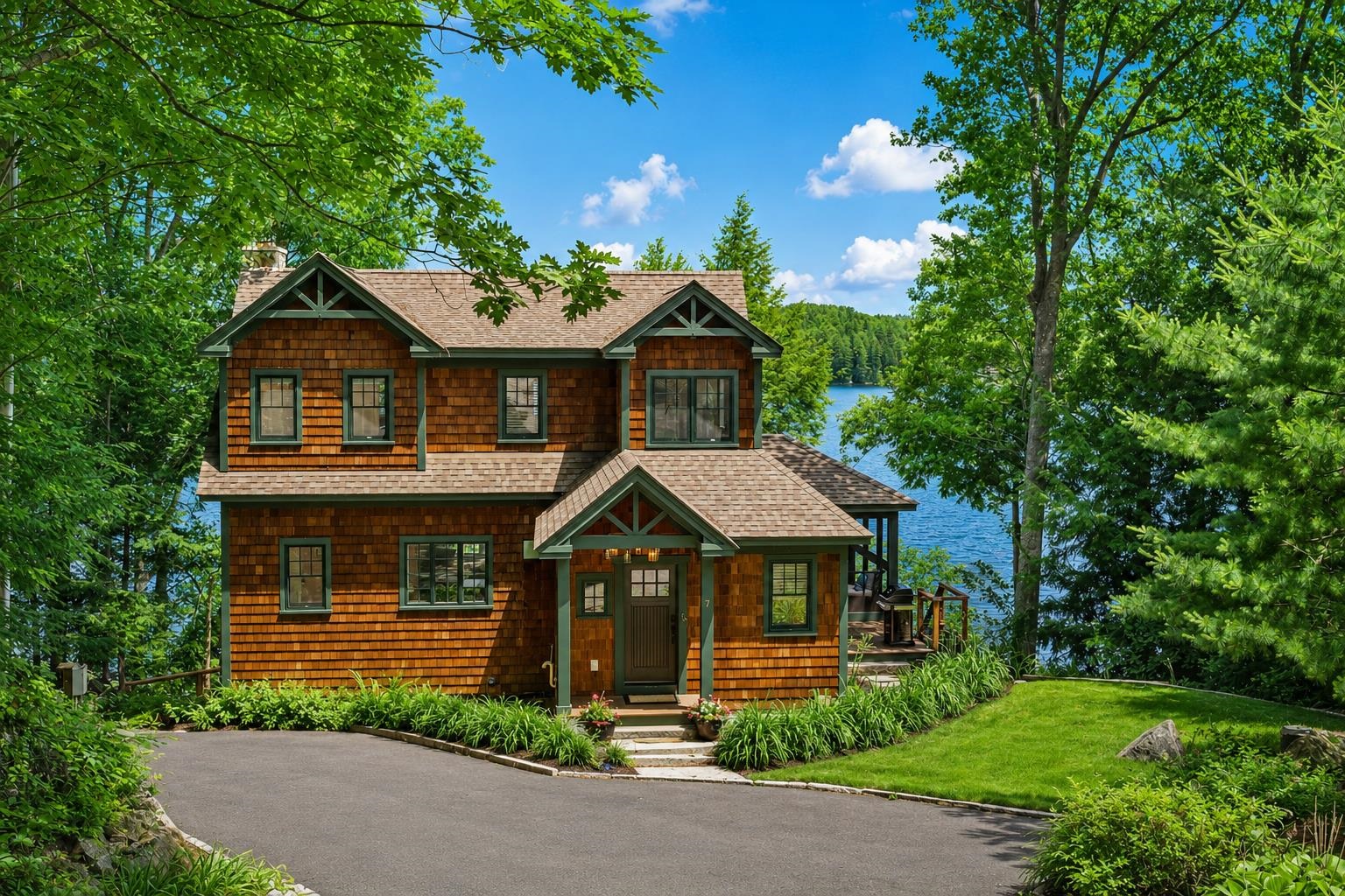 7 Bay Point Ln, Sunapee, NH 03782