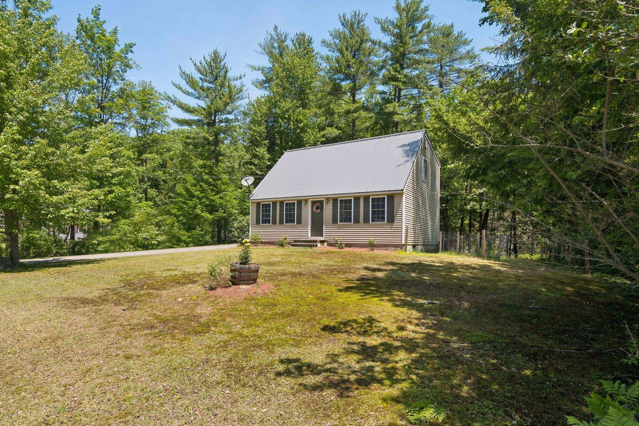 170 Jefferson Dr, Hillsborough, NH 03244